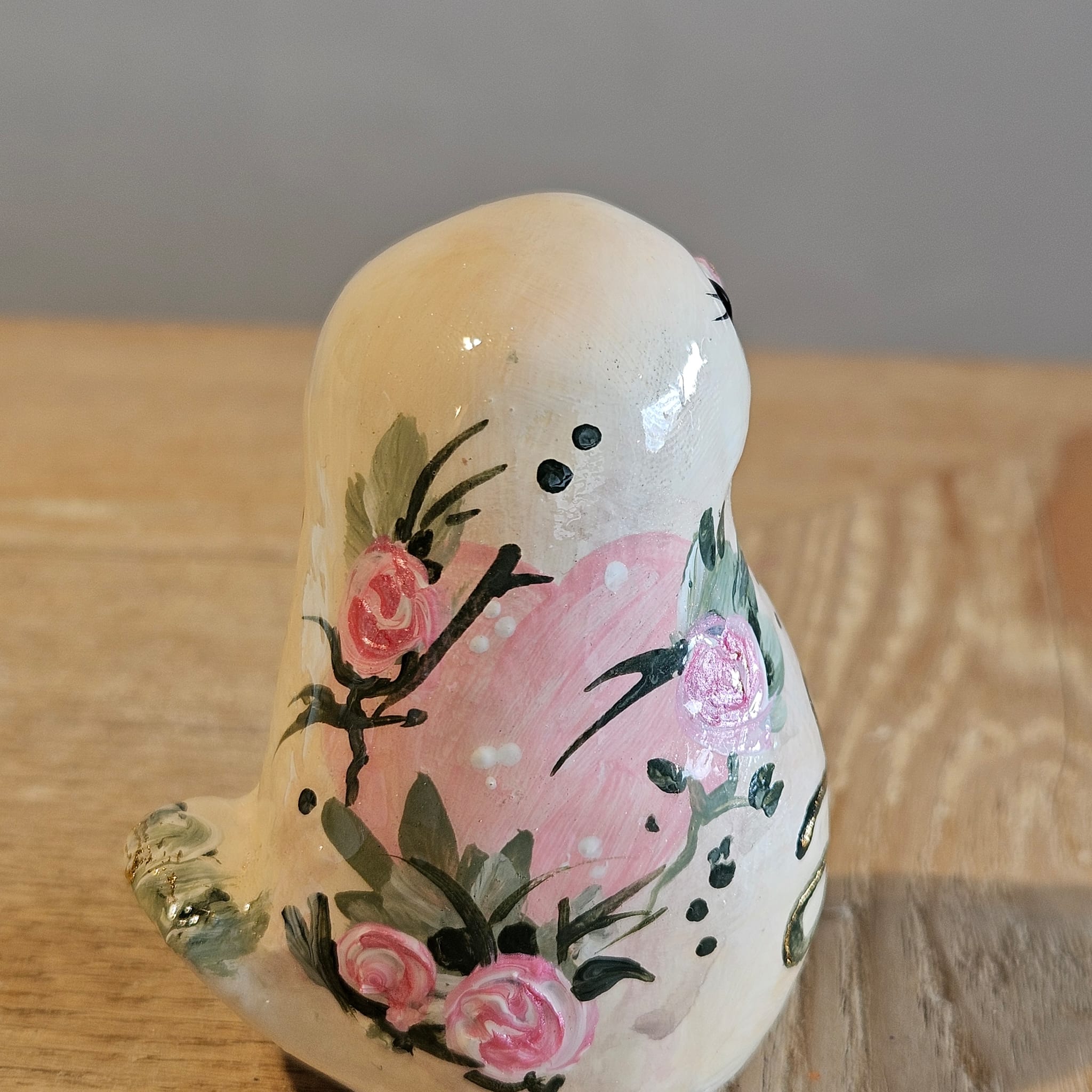 L'oiseau de l'amour par la peau, par le mot, par la présence.