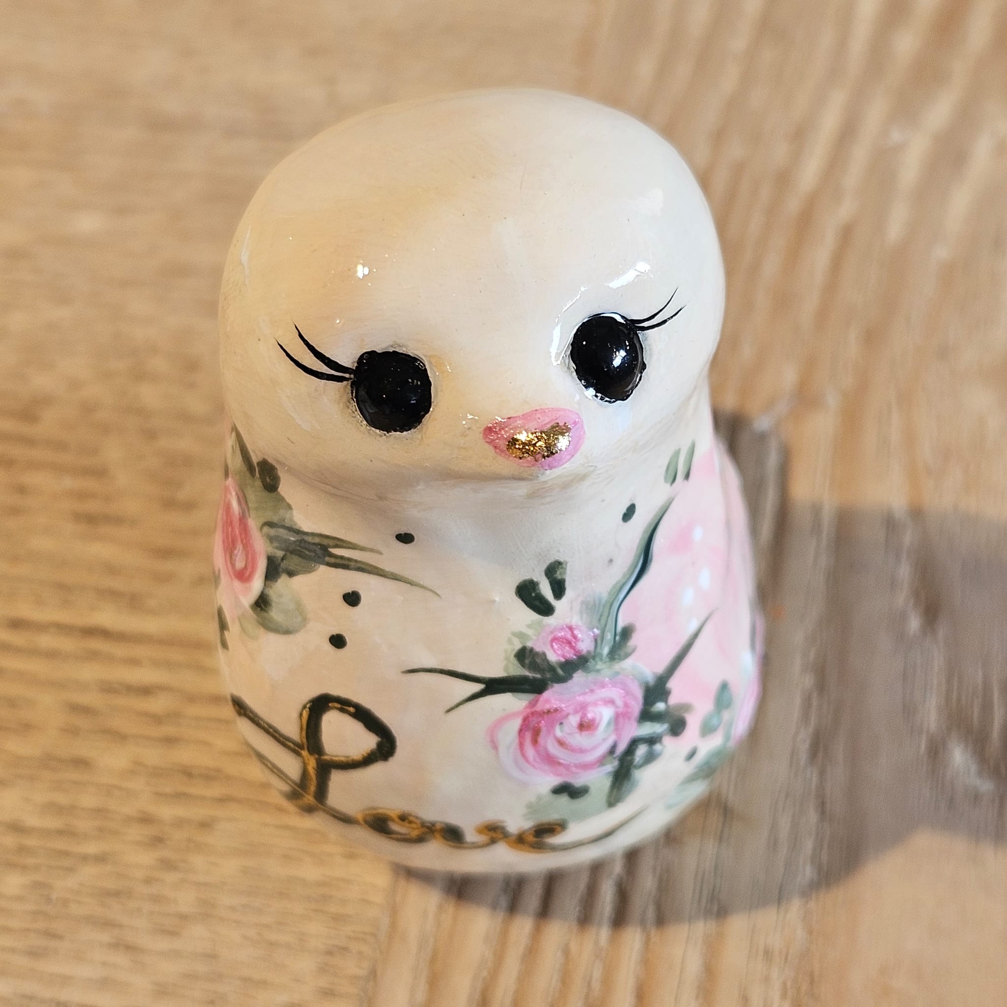 L'oiseau de l'amour par la peau, par le mot, par la présence.