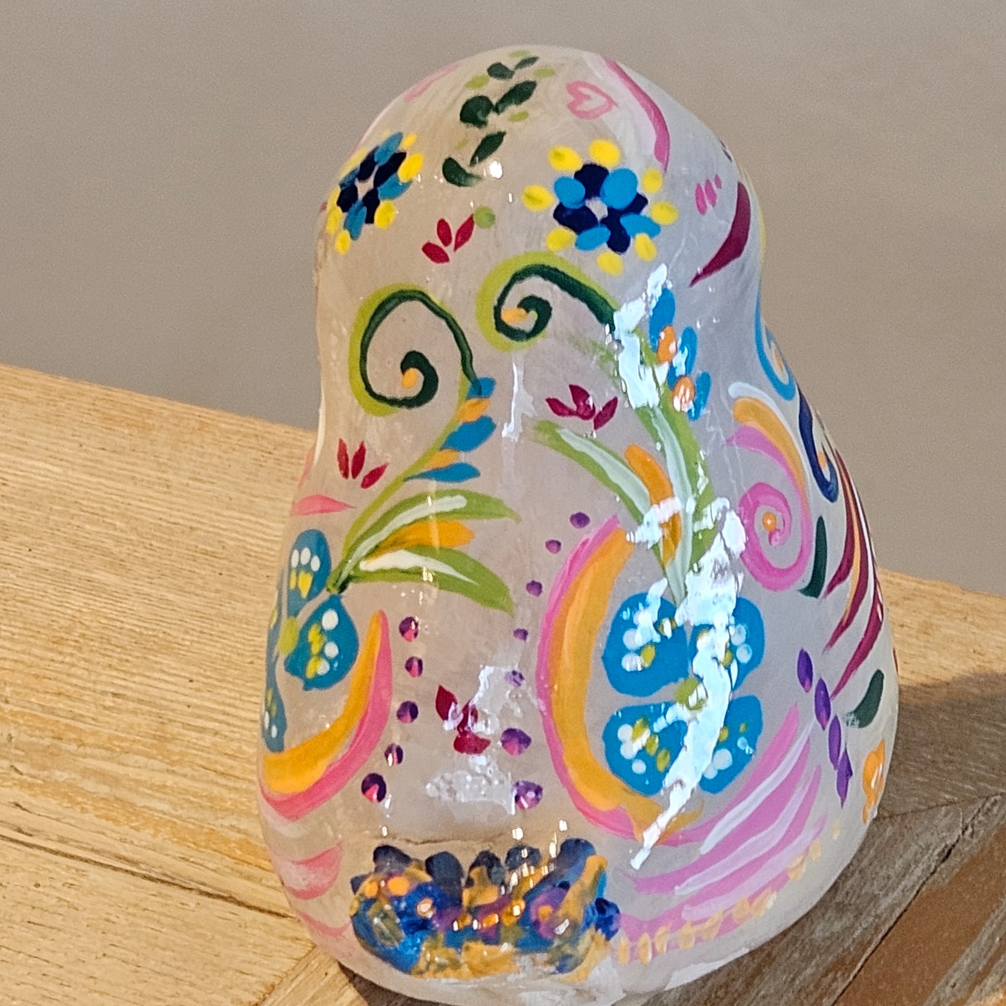 Oiseau XXL qui éveille nos âmes aux multiples couleurs de la vie