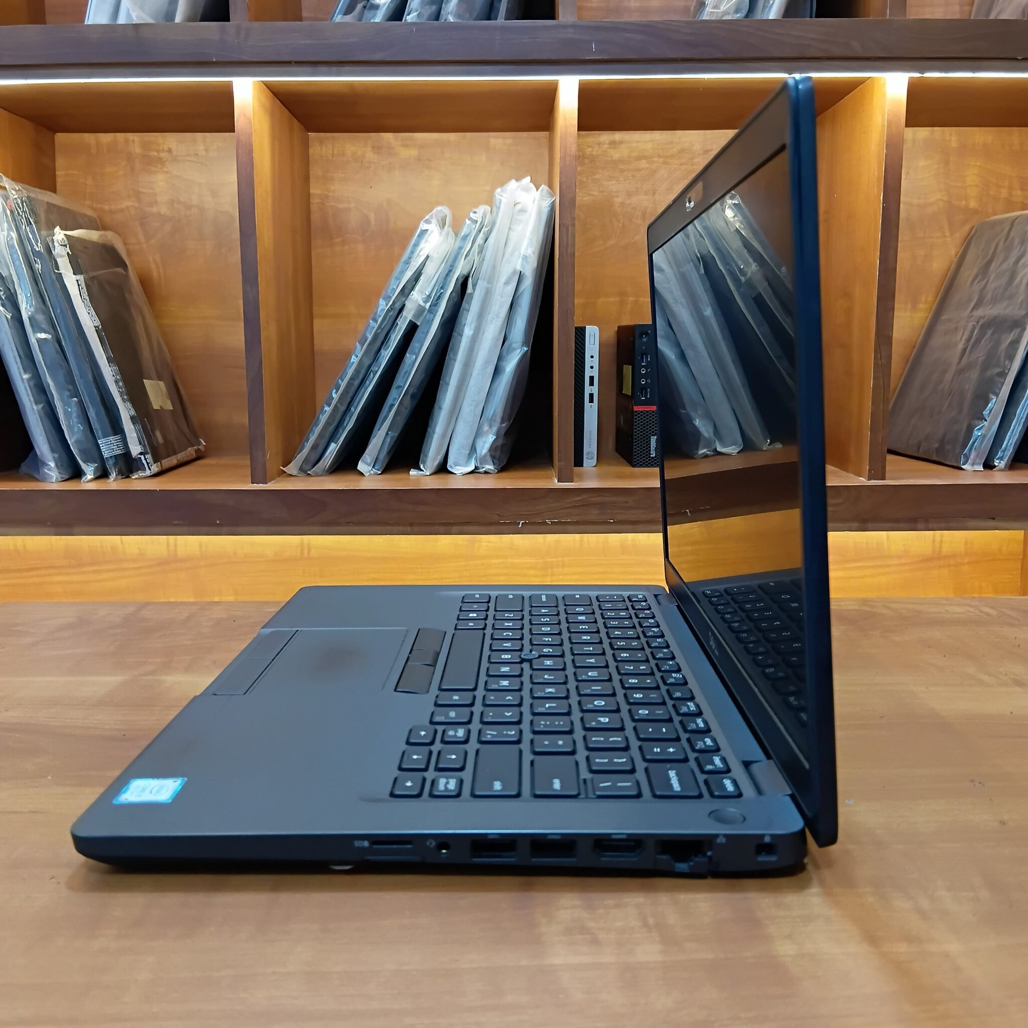 Clearance Sale Offer - Dell Latitude E5400 (Refurbished)