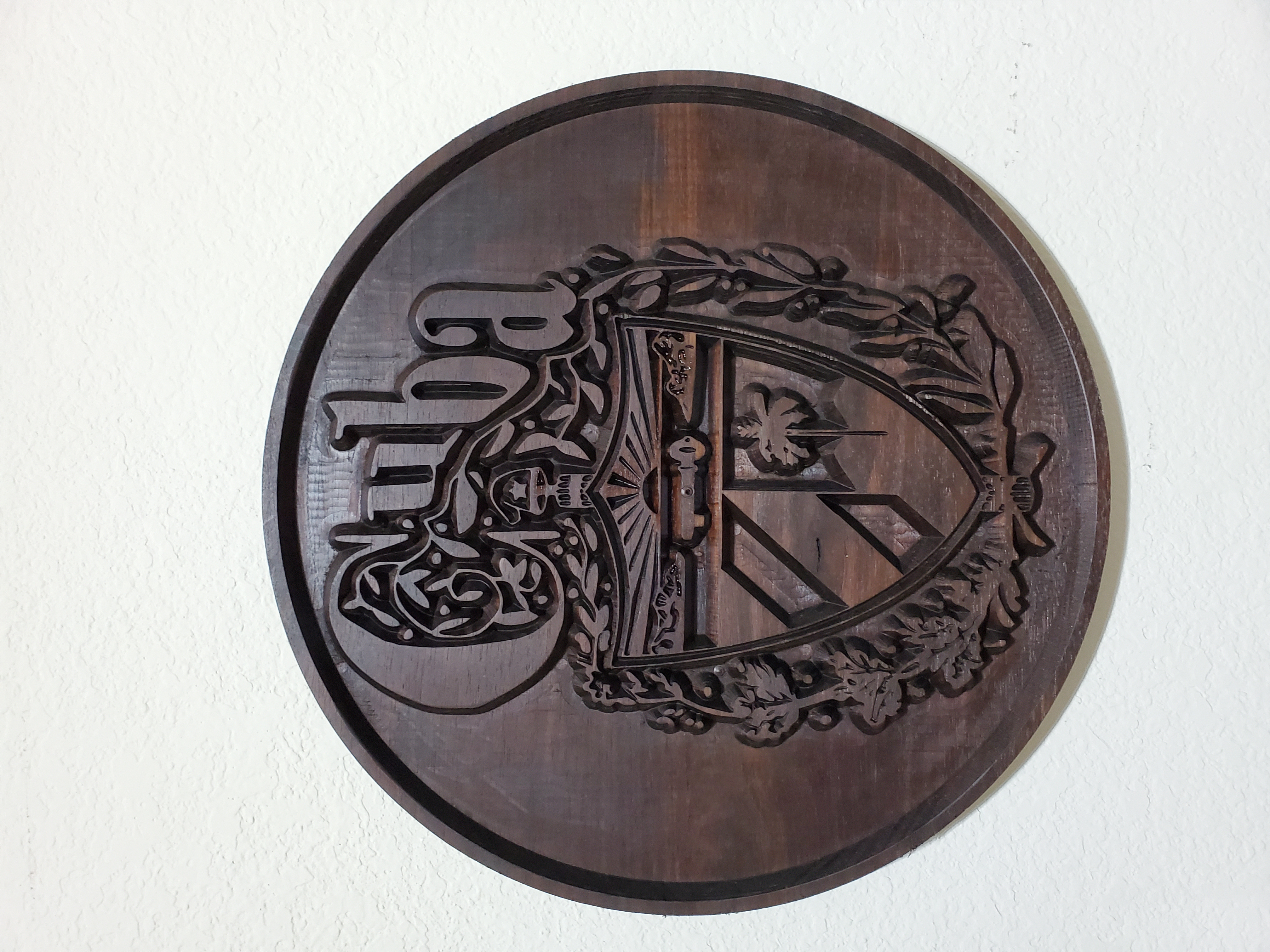 Custom Carved Cuban Coat of Arms – 17" Diameter | Exotic Peruvian Dark Walnut | Handcrafted Wall Art