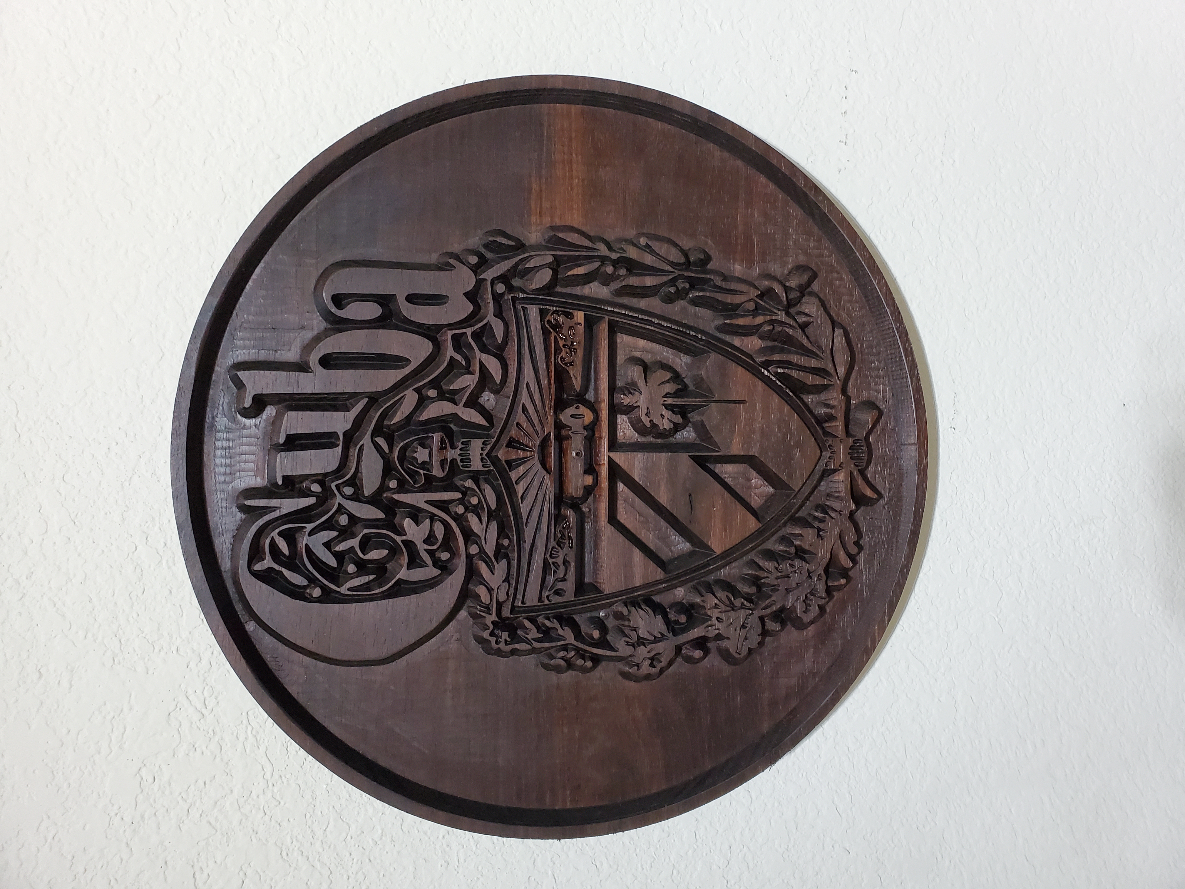 Custom Carved Cuban Coat of Arms – 17" Diameter | Exotic Peruvian Dark Walnut | Handcrafted Wall Art