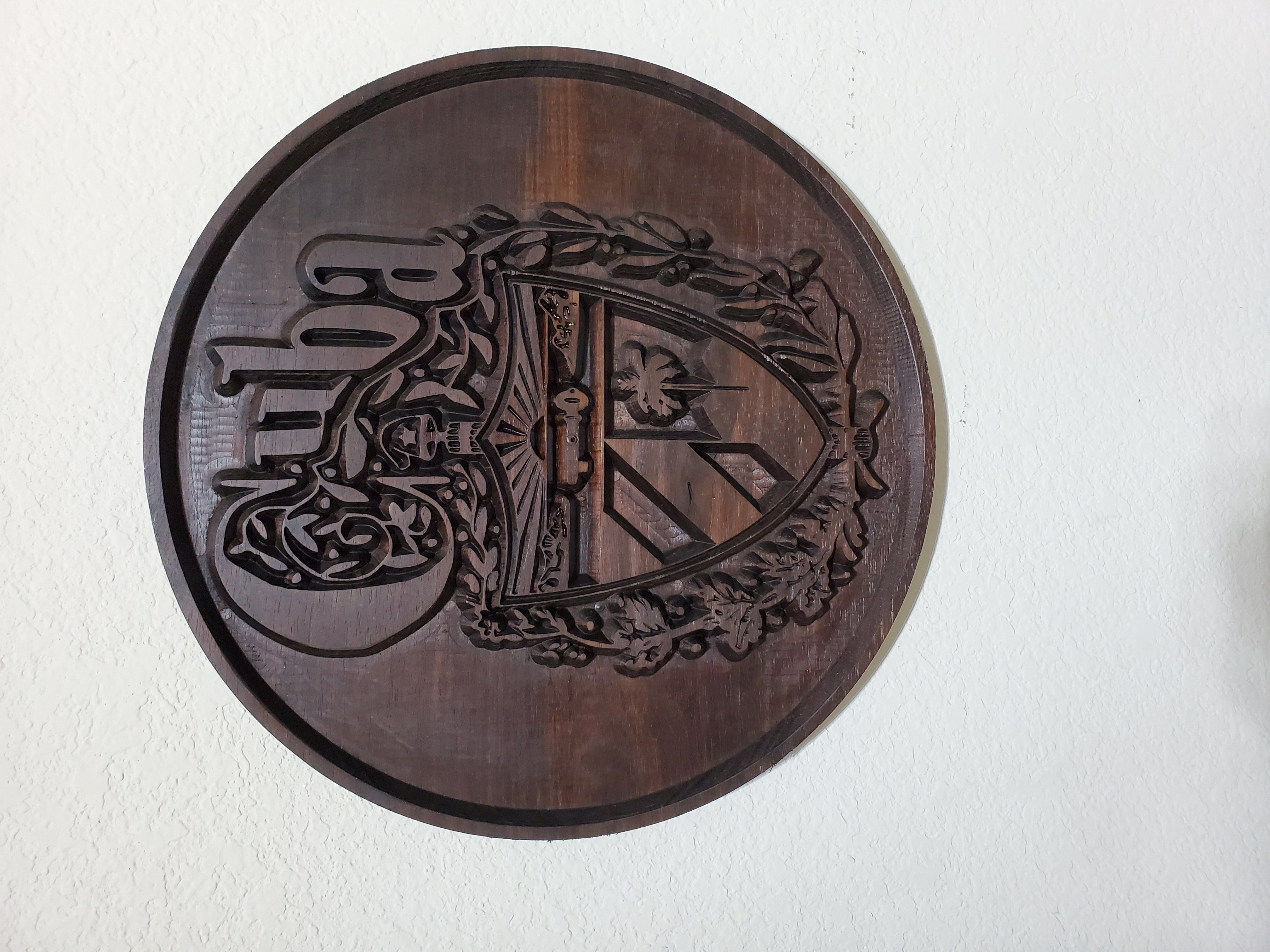 Custom Carved Cuban Coat of Arms – 17" Diameter | Exotic Peruvian Dark Walnut | Handcrafted Wall Art