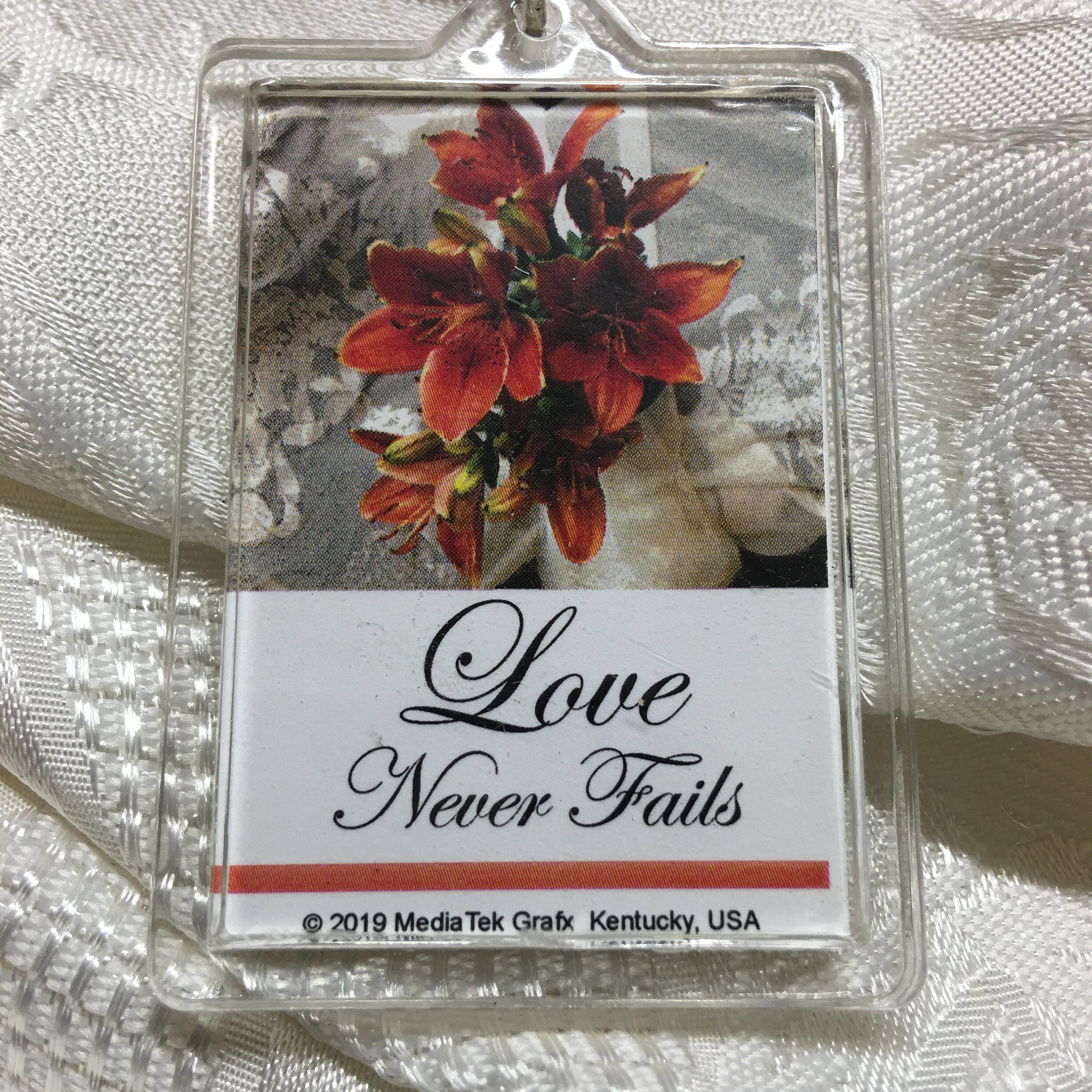 Christian Keychain LOVE NEVER FAILS with key ring, faith charm, beads, chain, great gift for Christmas, for friend