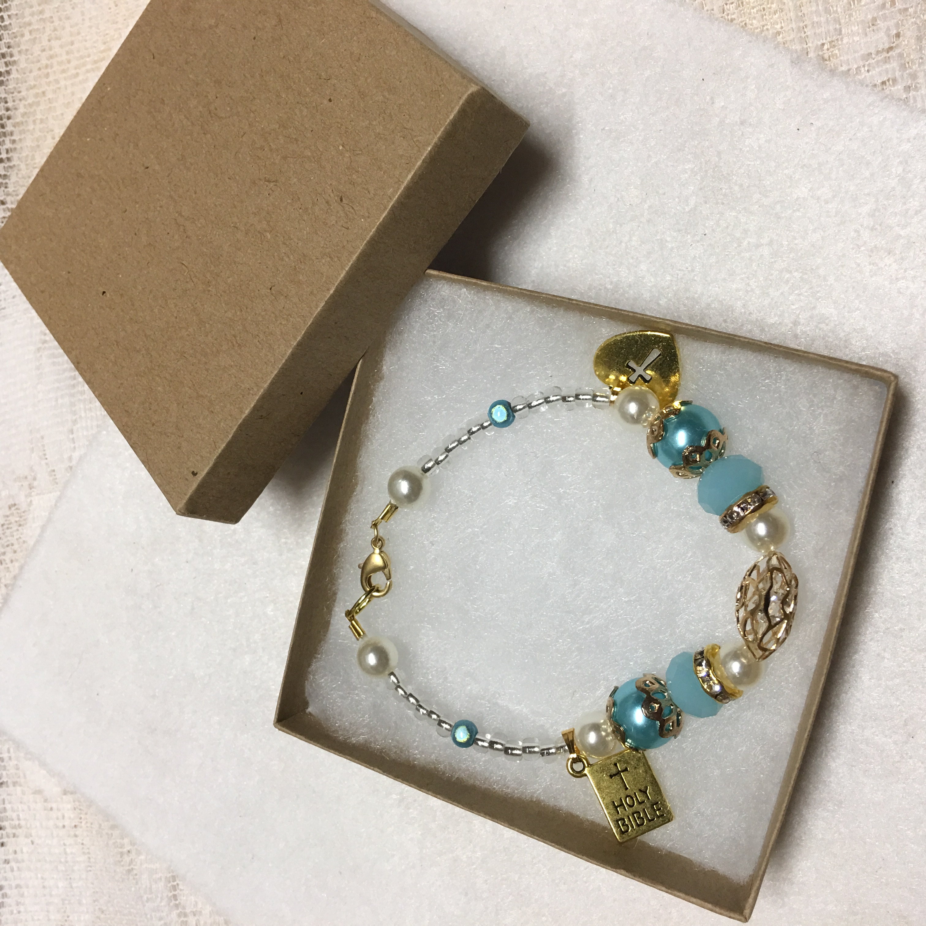 CHRISTIAN GIRL Bracelet, beautiful beads and Christian charms, wonderful and pretty Christian gift!