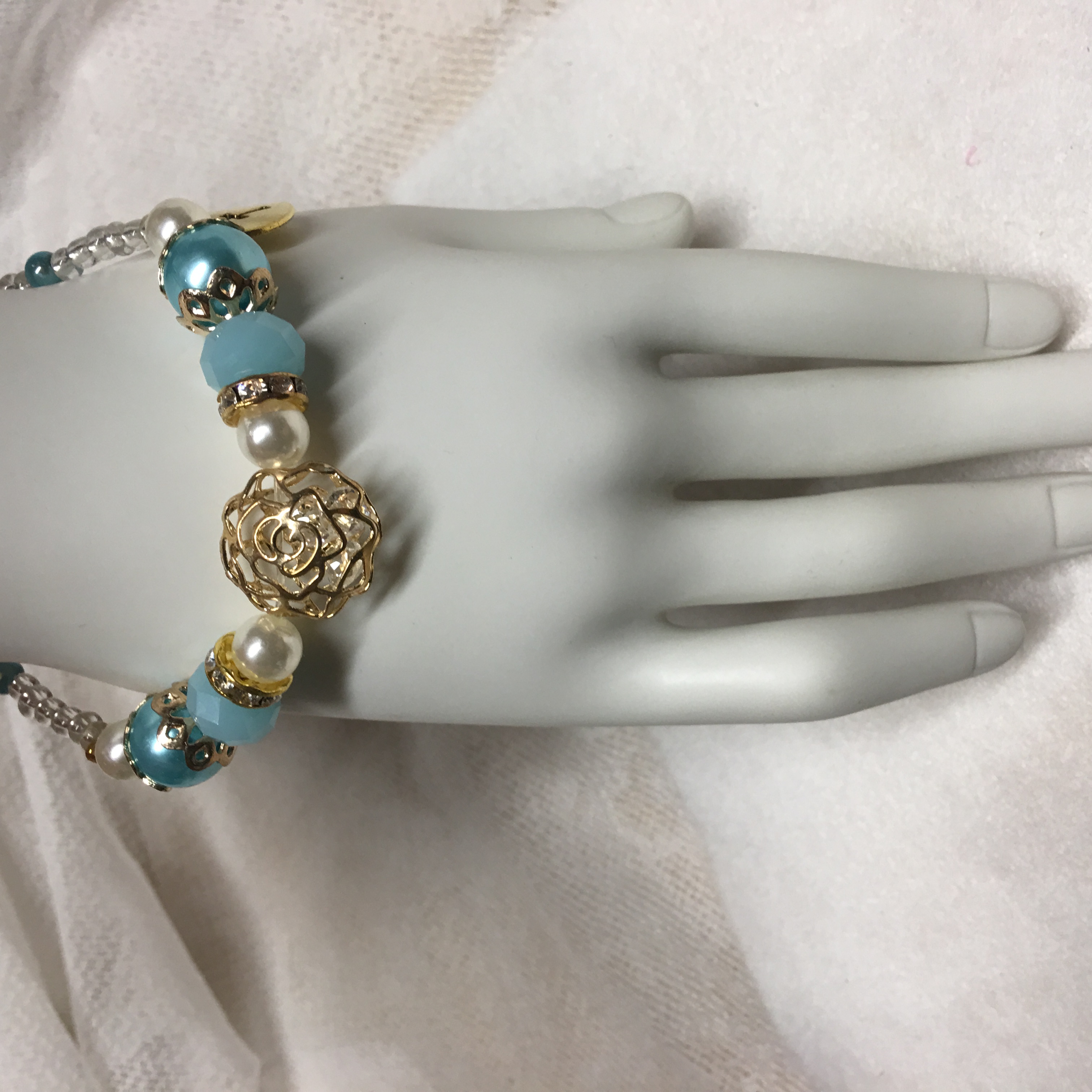 CHRISTIAN GIRL Bracelet, beautiful beads and Christian charms, wonderful and pretty Christian gift!