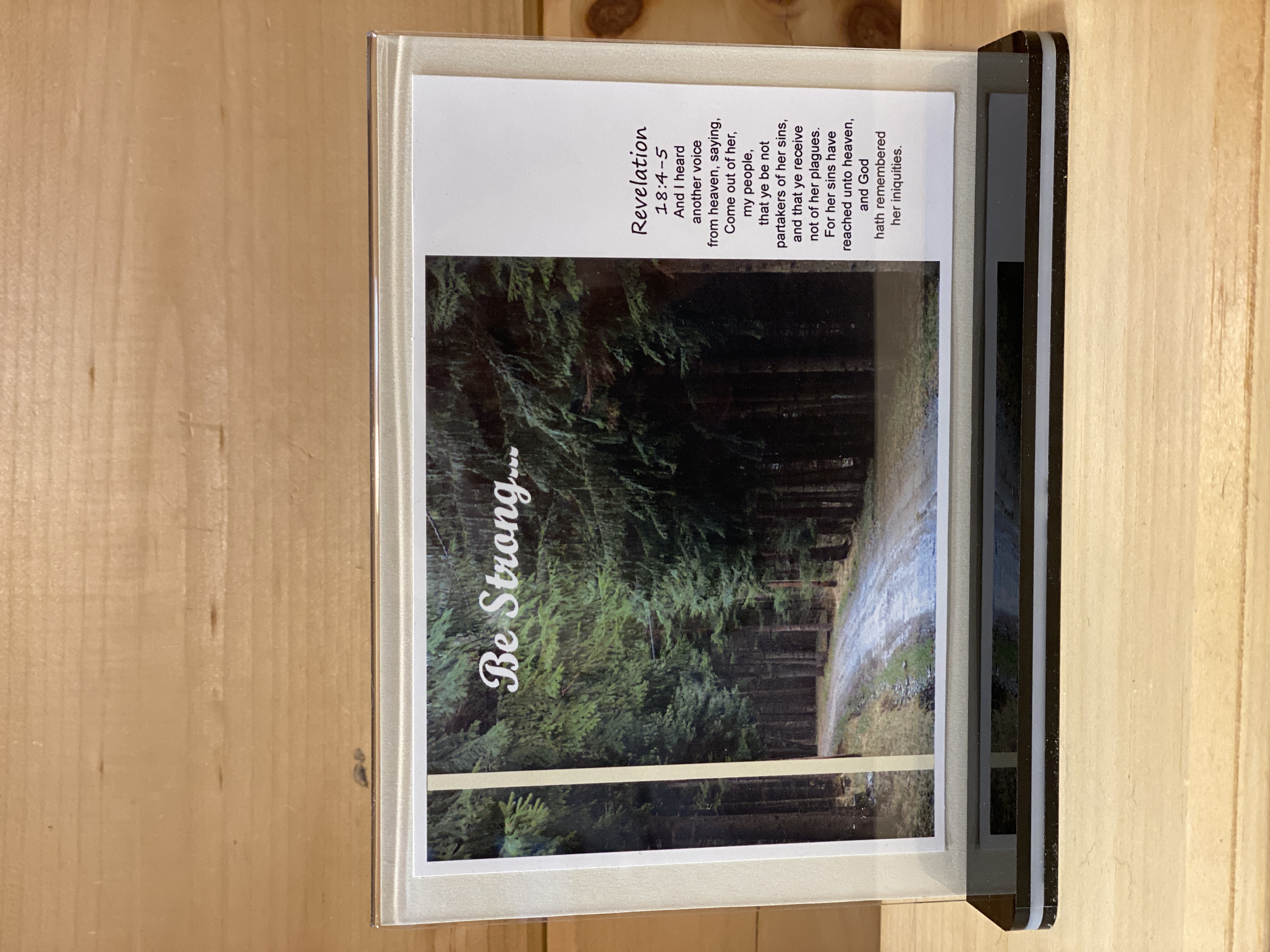 Be Strong Christian Plaque, Desk Sign, Inspirational Words, KJV Scripture, Motivational