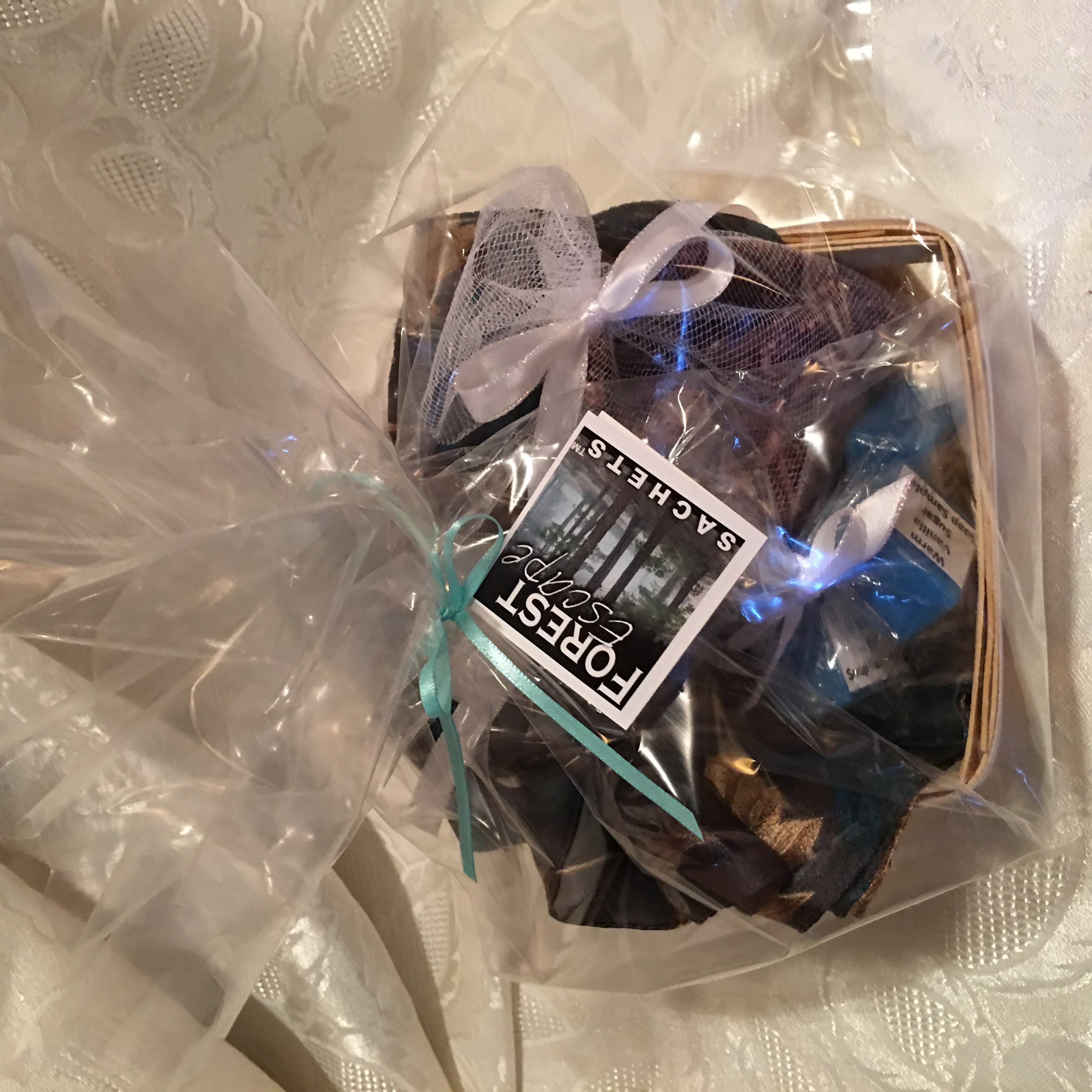 Gift Basket! Set with PAISLEY LAVENDER Vanilla sachets, soft scarf and warm vanilla little soaps