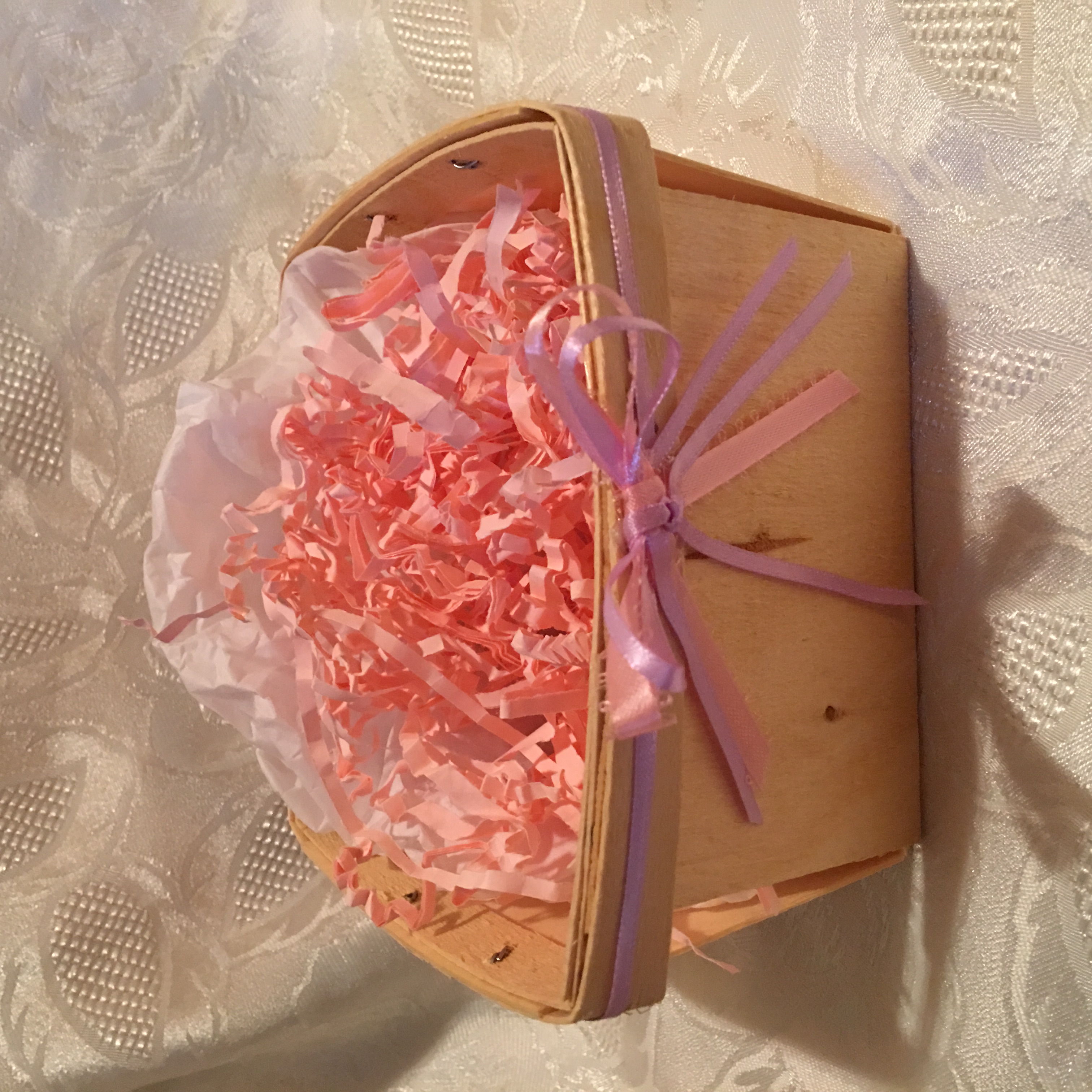 Gift Basket! Succulent Strawberry fragrance 2 FLORAL SACHETS, 2 candle tarts, 1 soap sample, 10 note cards, 1 bookmark, gift for a friend!