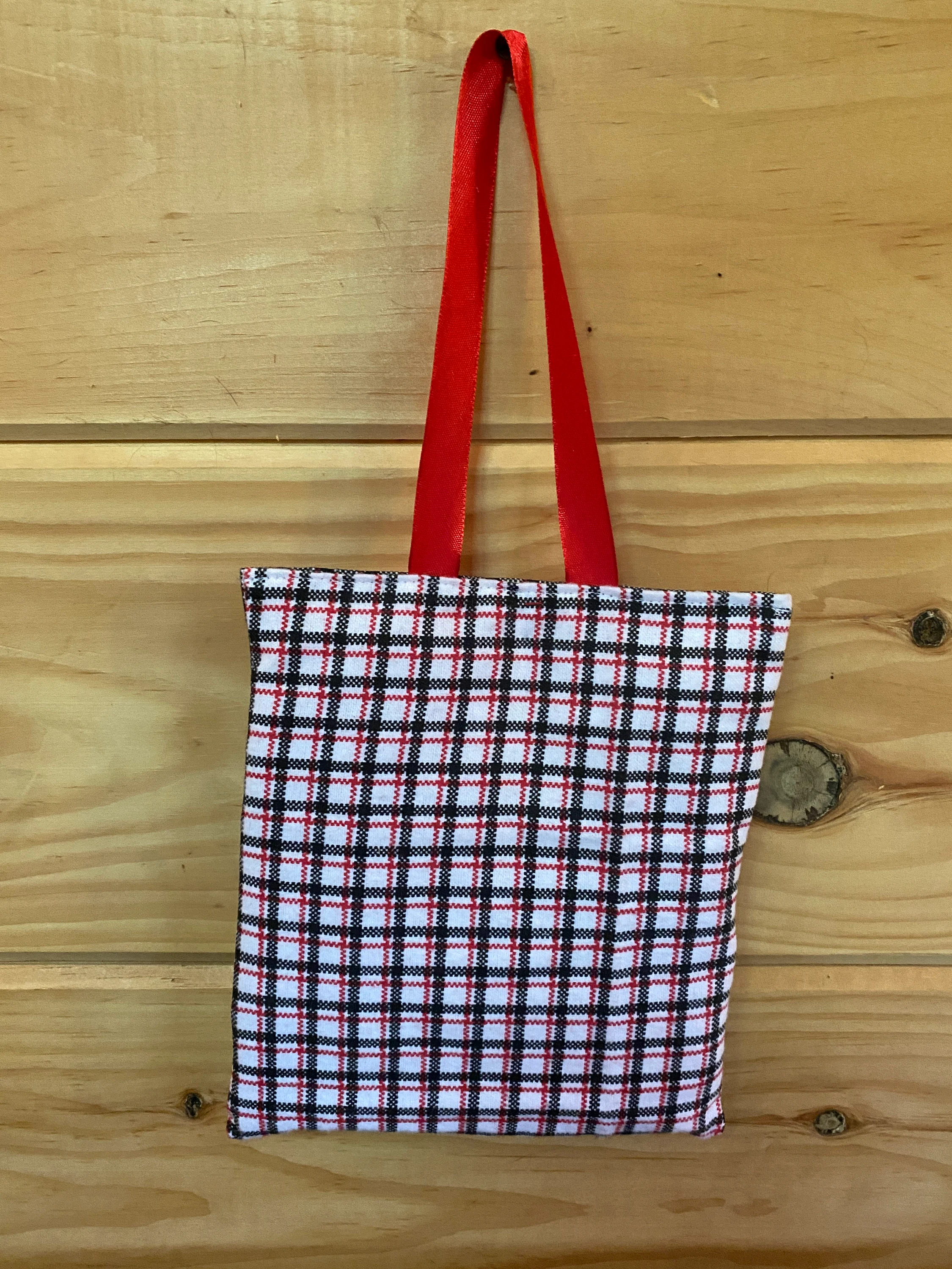 SNOWMAN Hanging Sachet Wall Decor, door handle or closet hanging sachet, Amish Quilt fragrance room scent, 6-1/4" wide by 7-1/4” tall