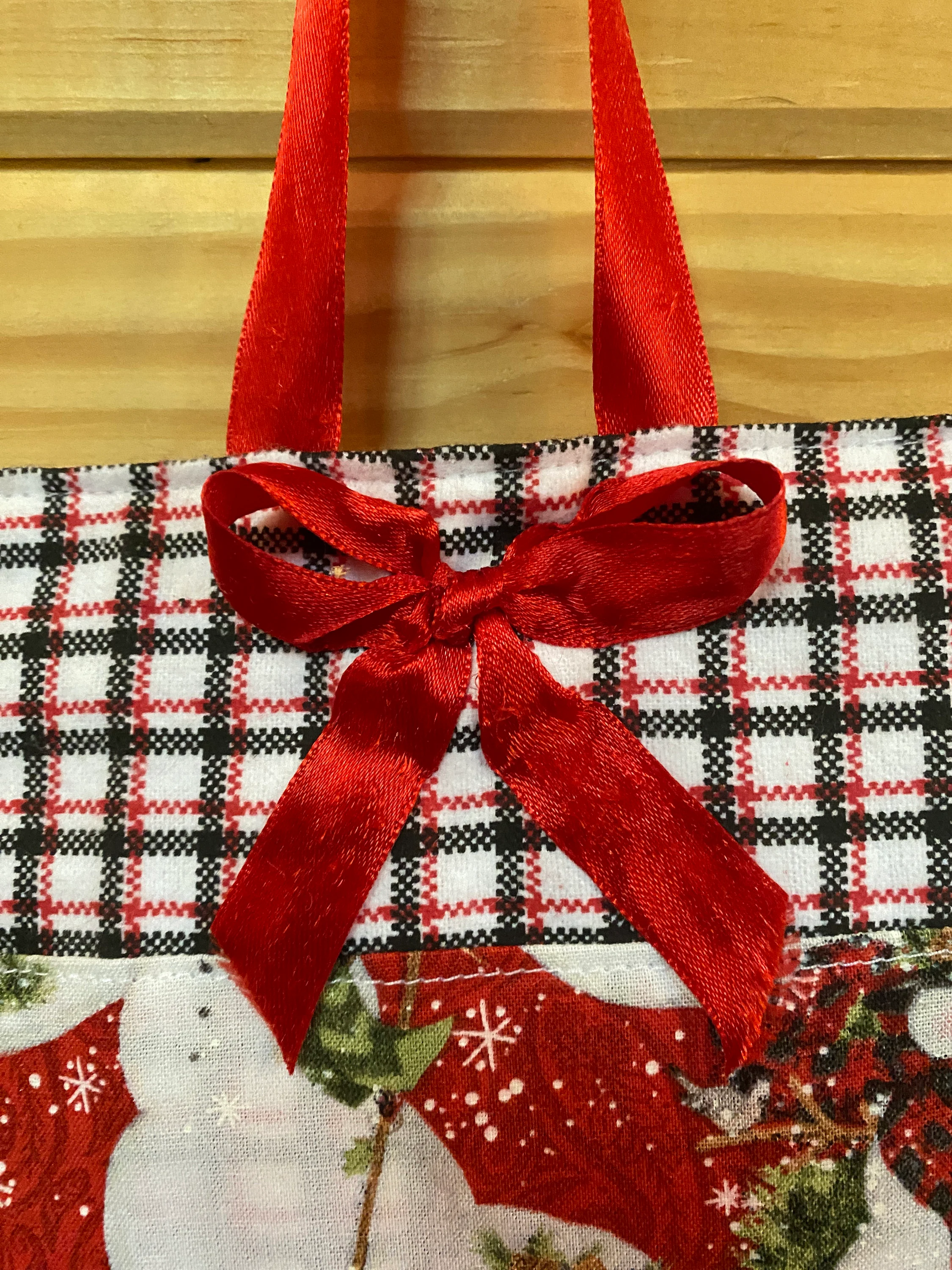 SNOWMAN Hanging Sachet Wall Decor, door handle or closet hanging sachet, Amish Quilt fragrance room scent, 6-1/4" wide by 7-1/4” tall