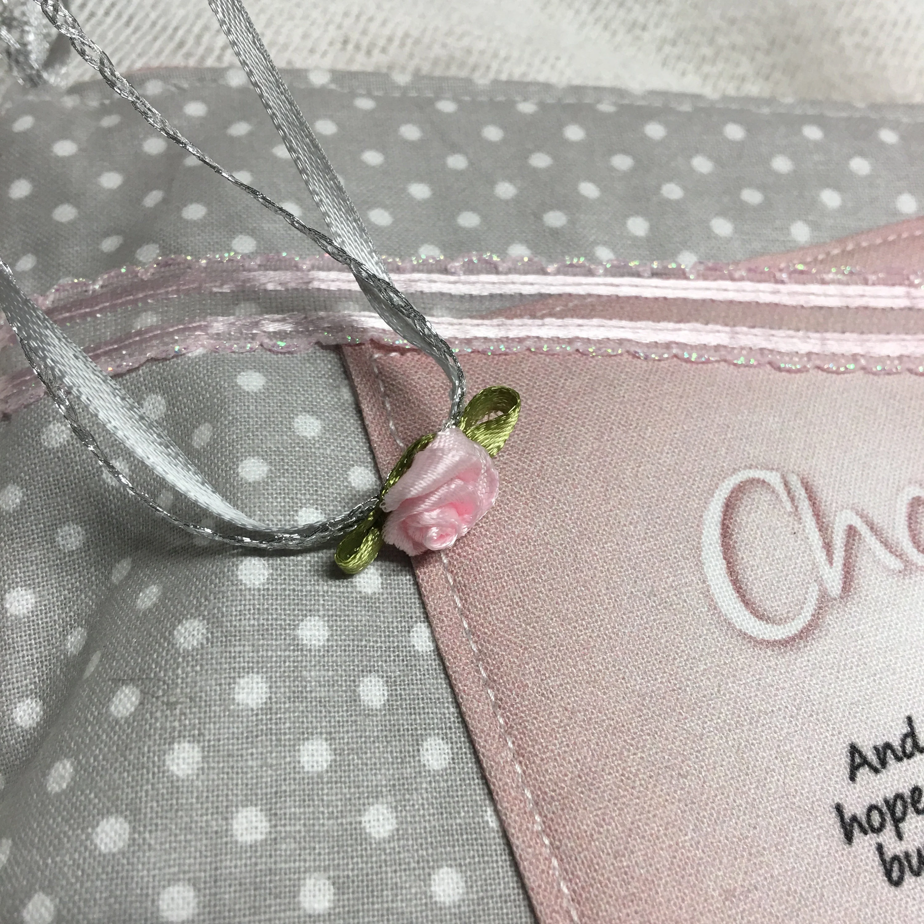 Great gift set! Fragrant Cosmetic Case/Matching Sunglass Case! Christian Bible Scripture, Sweet Pea Fragrance Oil, free shipping!