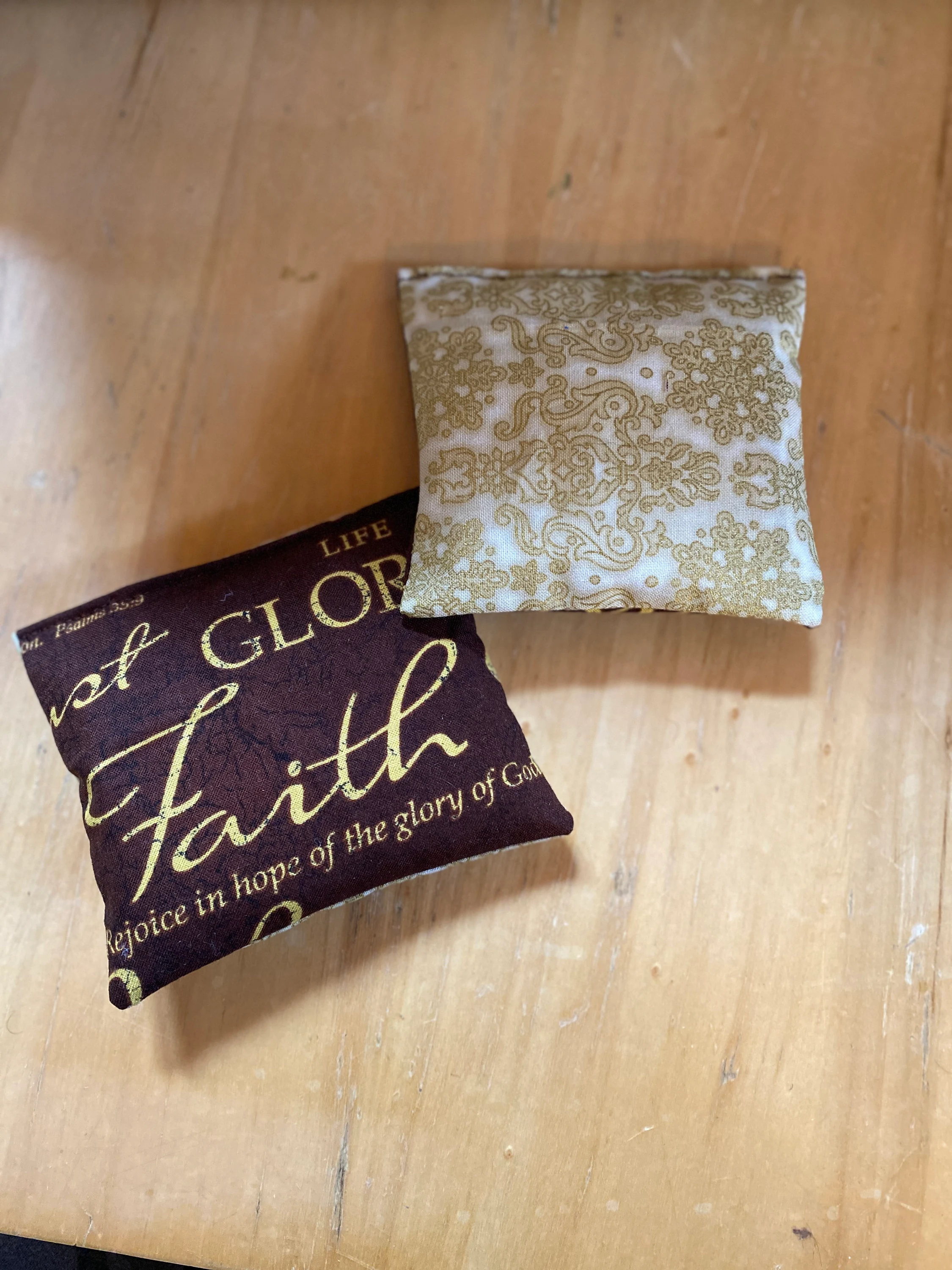 2 Faith Glory Sachets Dickens Christmas fragrance oil, drawer sachets for man or woman