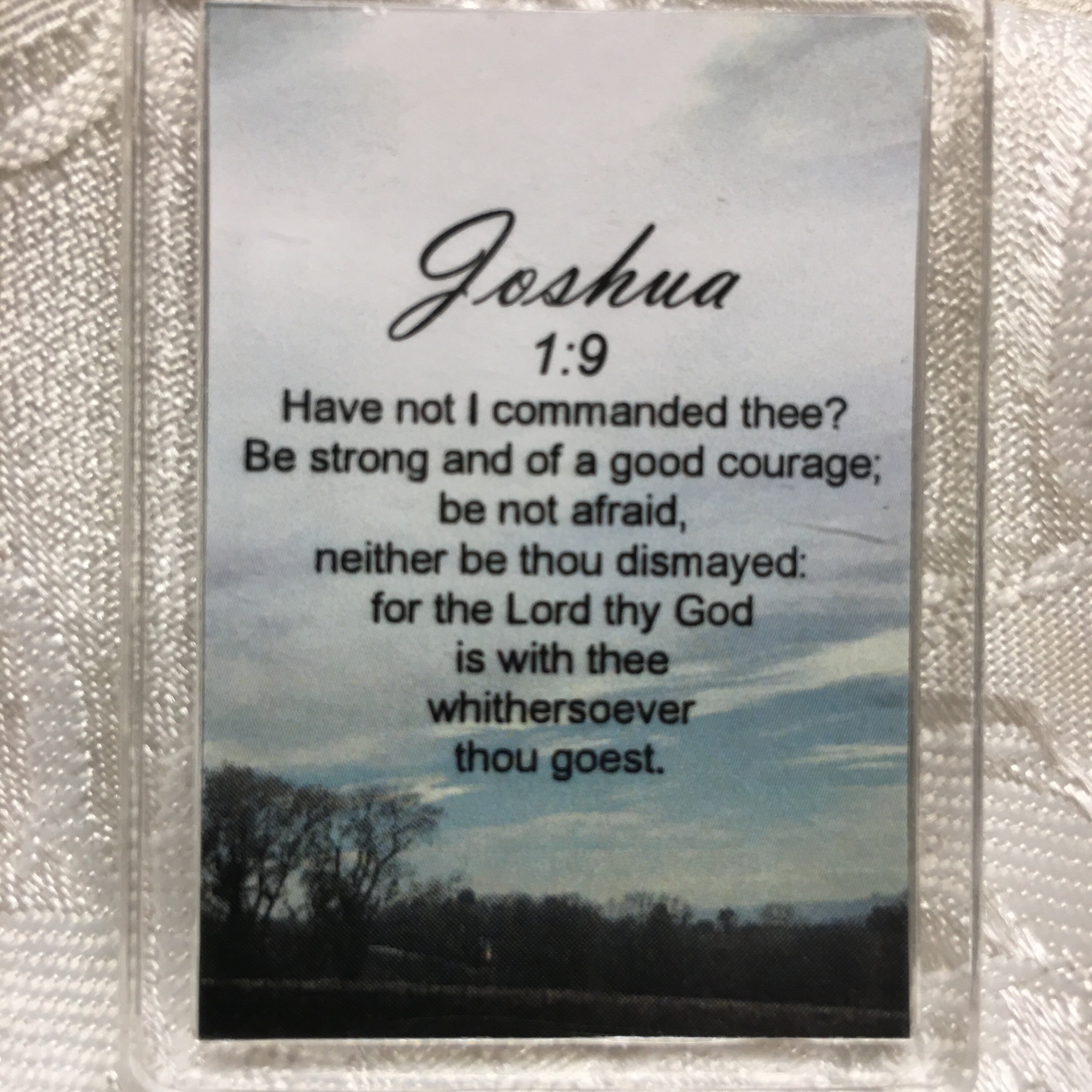 BE STRONG Christian Keychain Joshua 1:9 with key ring great gift for Christmas gift for friend, Christian Accessory