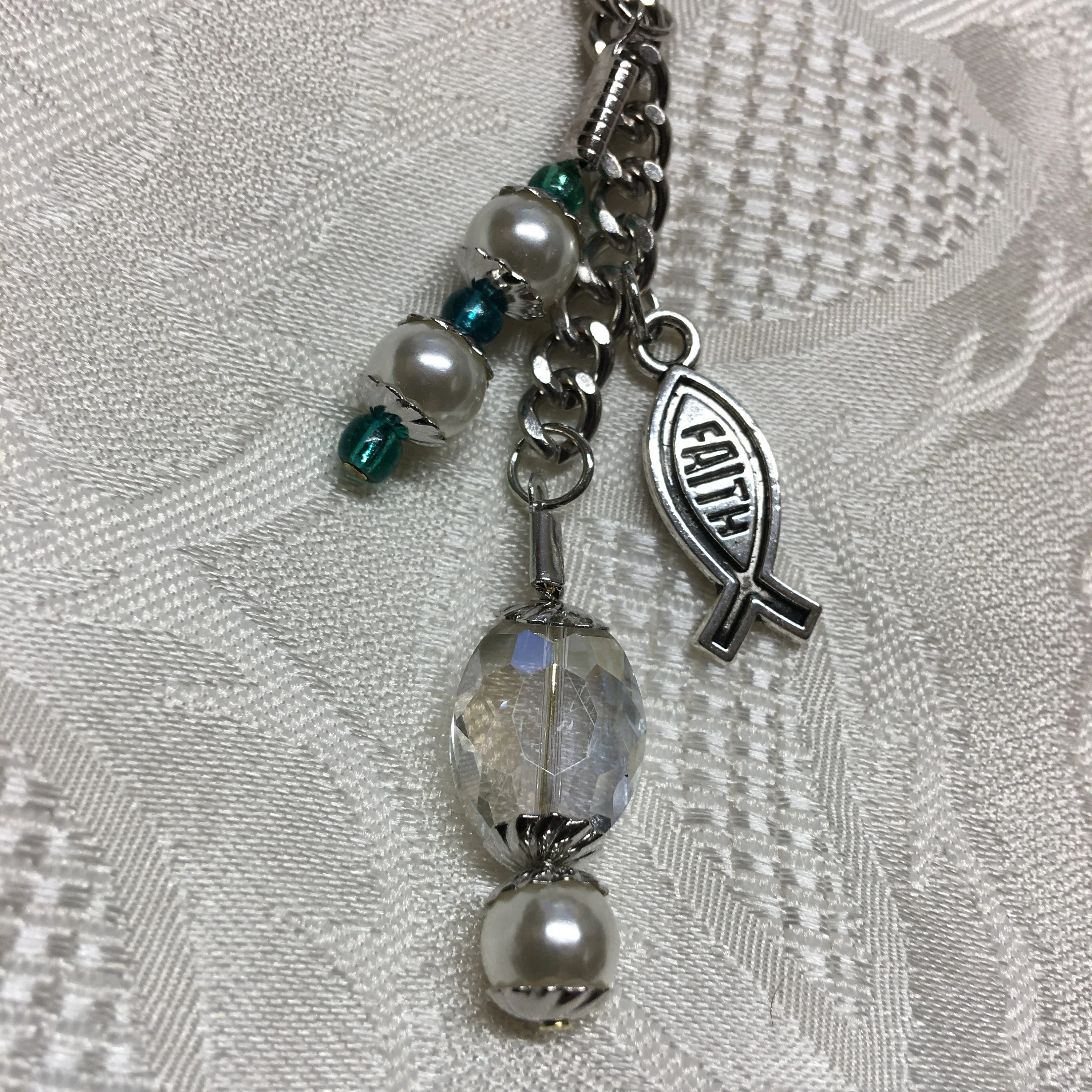 Christian Keychain LOVE NEVER FAILS with key ring, faith charm, beads, chain, great gift for Christmas, for friend