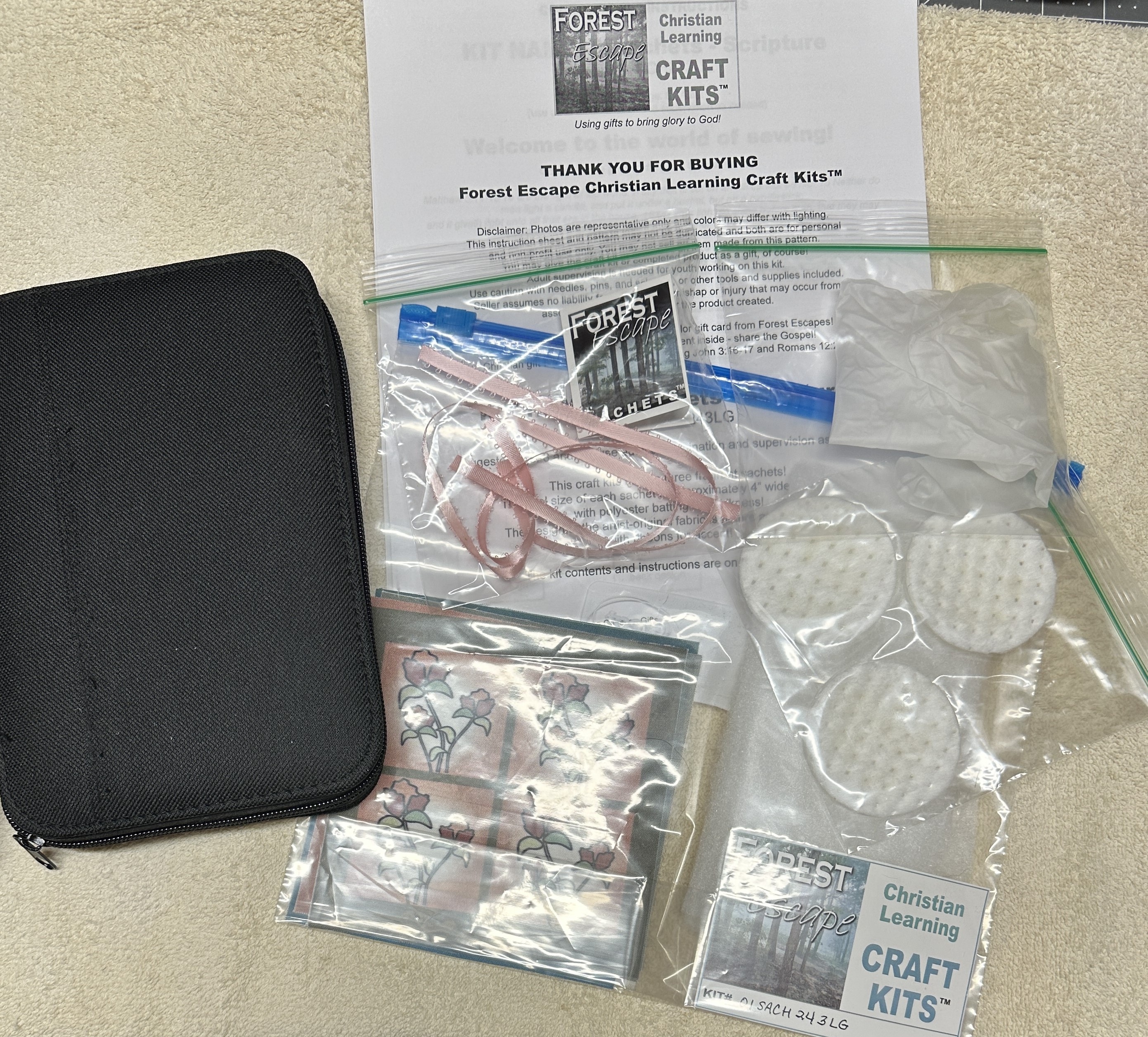 Learn to sew craft kit! 3 fragrant sachets, polyester fill, fragrance pads, large sewing kit, ribbons