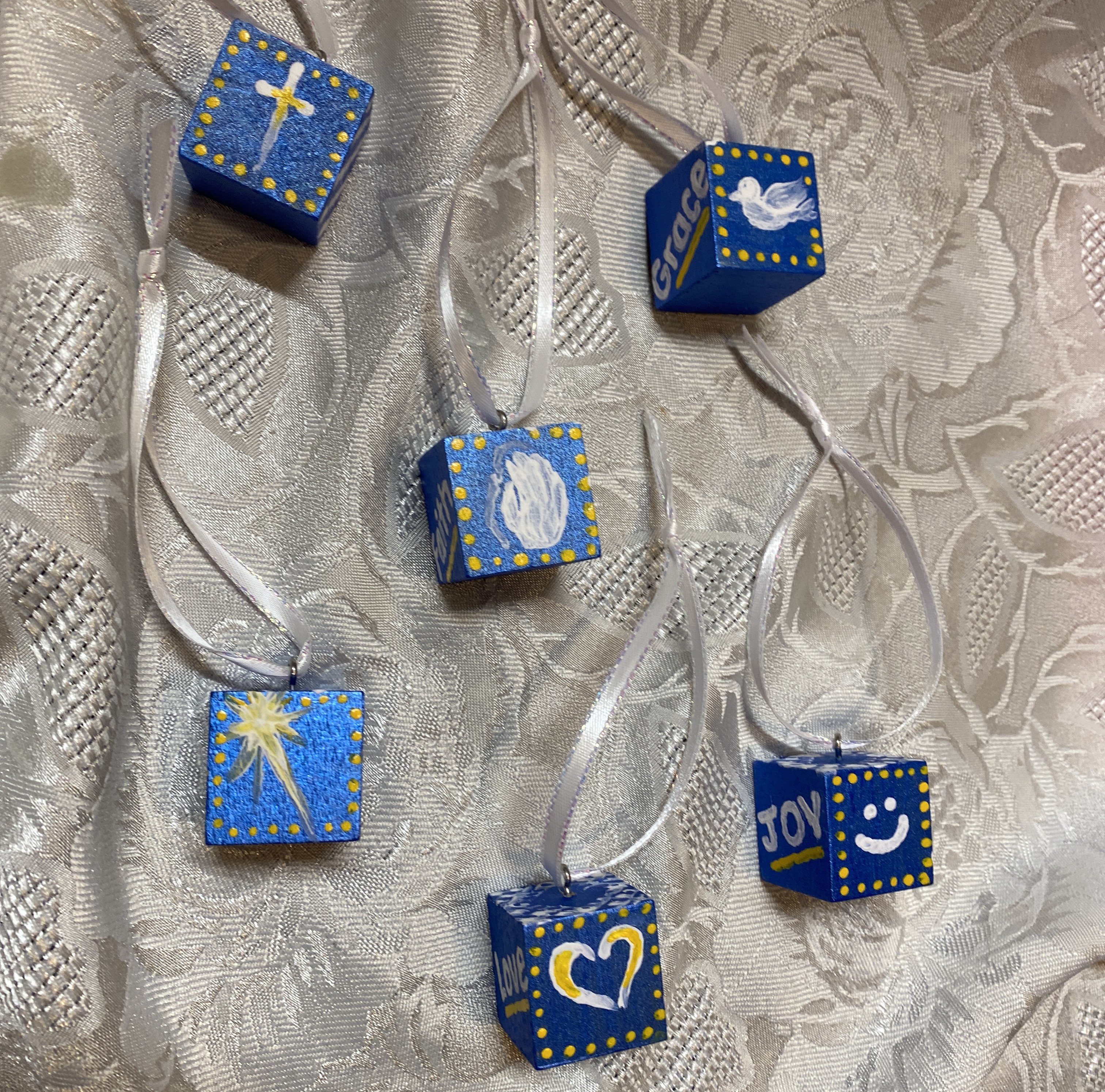 Little gems! Sweet little Christmas Tree Ornaments! Joy, Faith, Jesus, Love, Grace, Hope