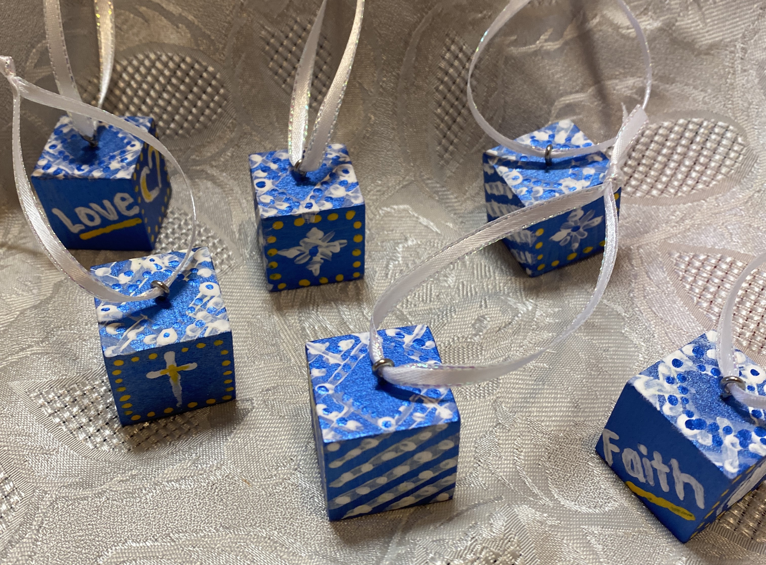 Little gems! Sweet little Christmas Tree Ornaments! Joy, Faith, Jesus, Love, Grace, Hope