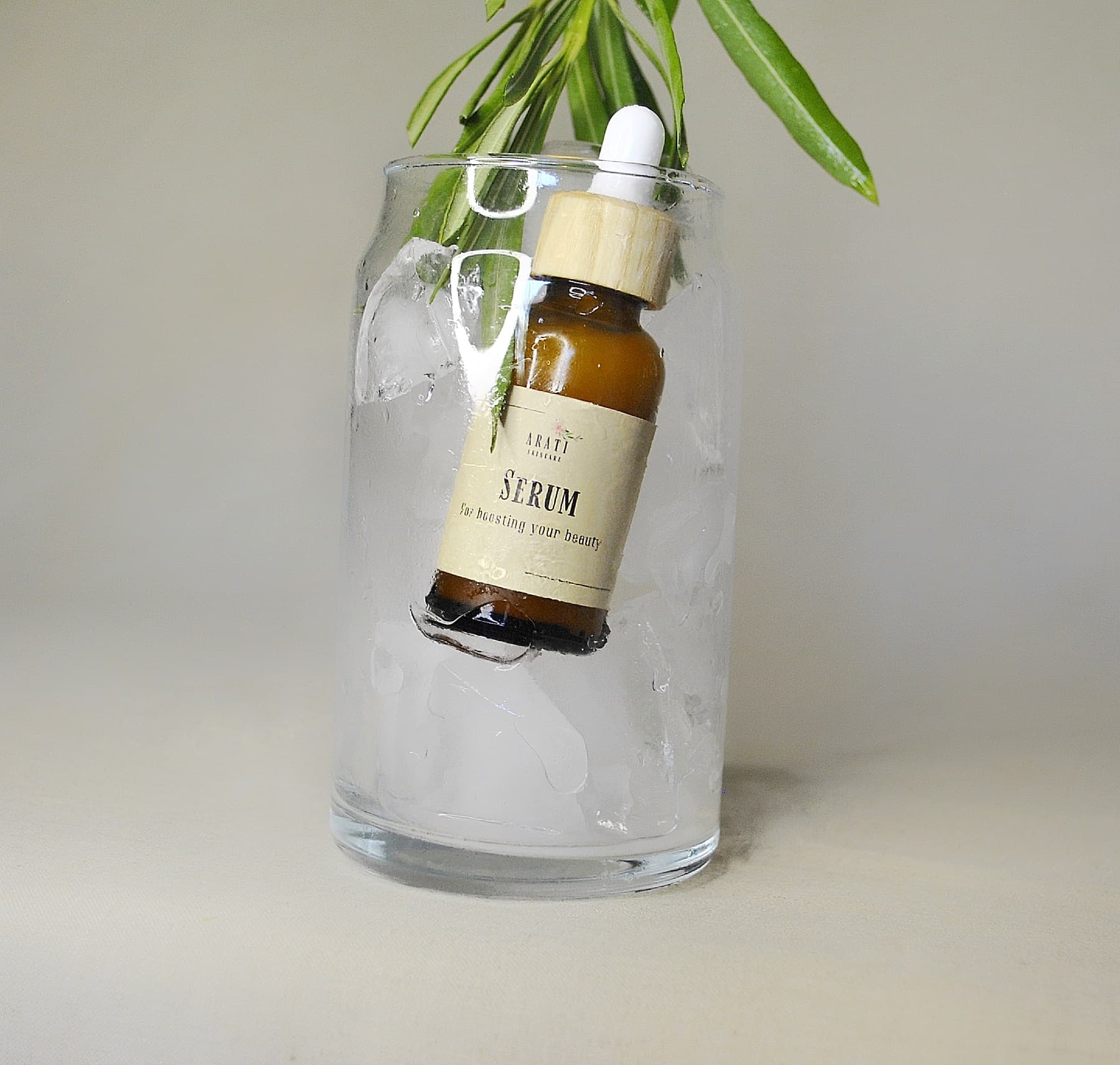 Non oily Serum with Aloe & Hyaluronic acid