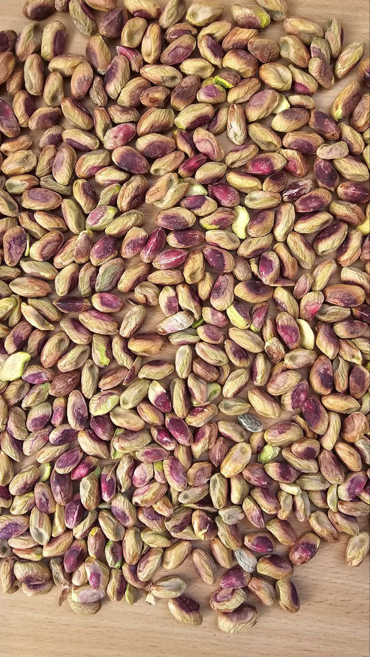 Premium pistachio kernels