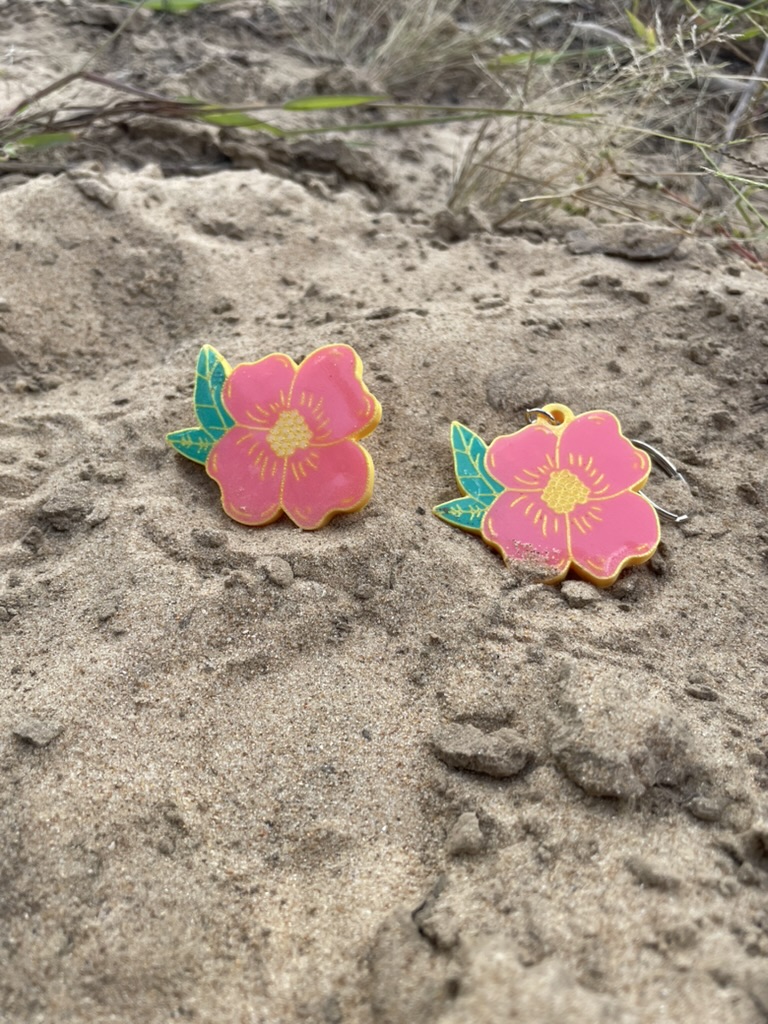 Dogwood Keychain and Pin!