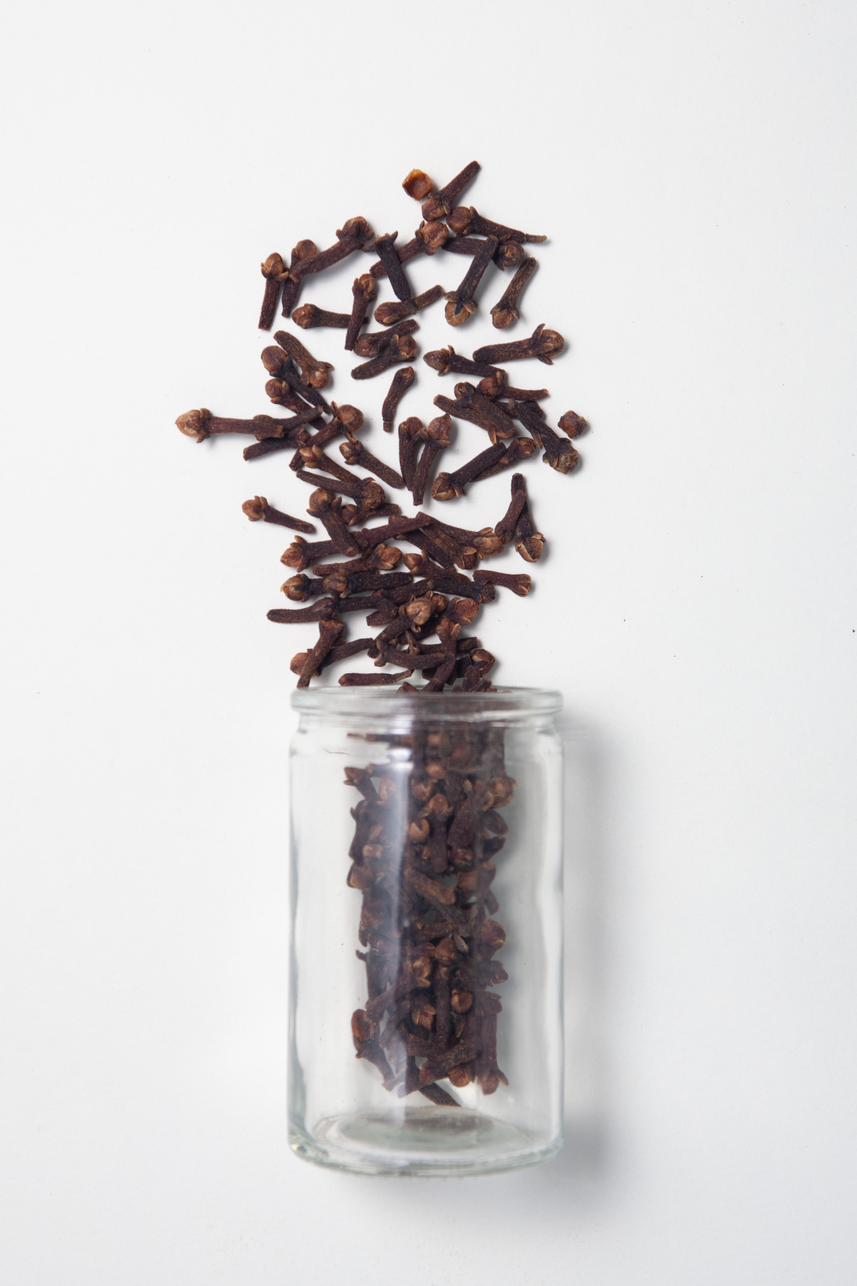 Chiodi di garofano interi