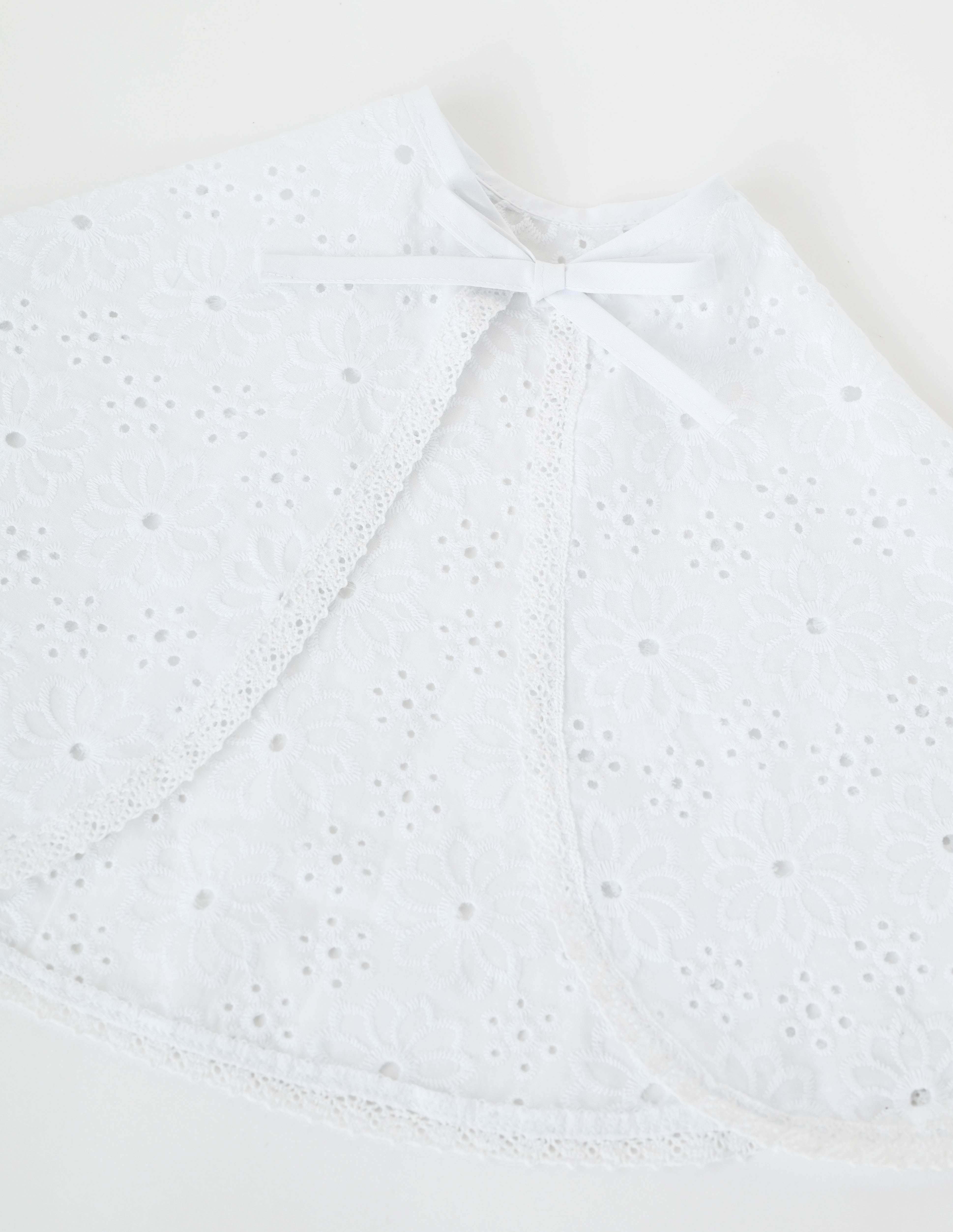 Siuvinėta krikšto skraistė "Rusnė"