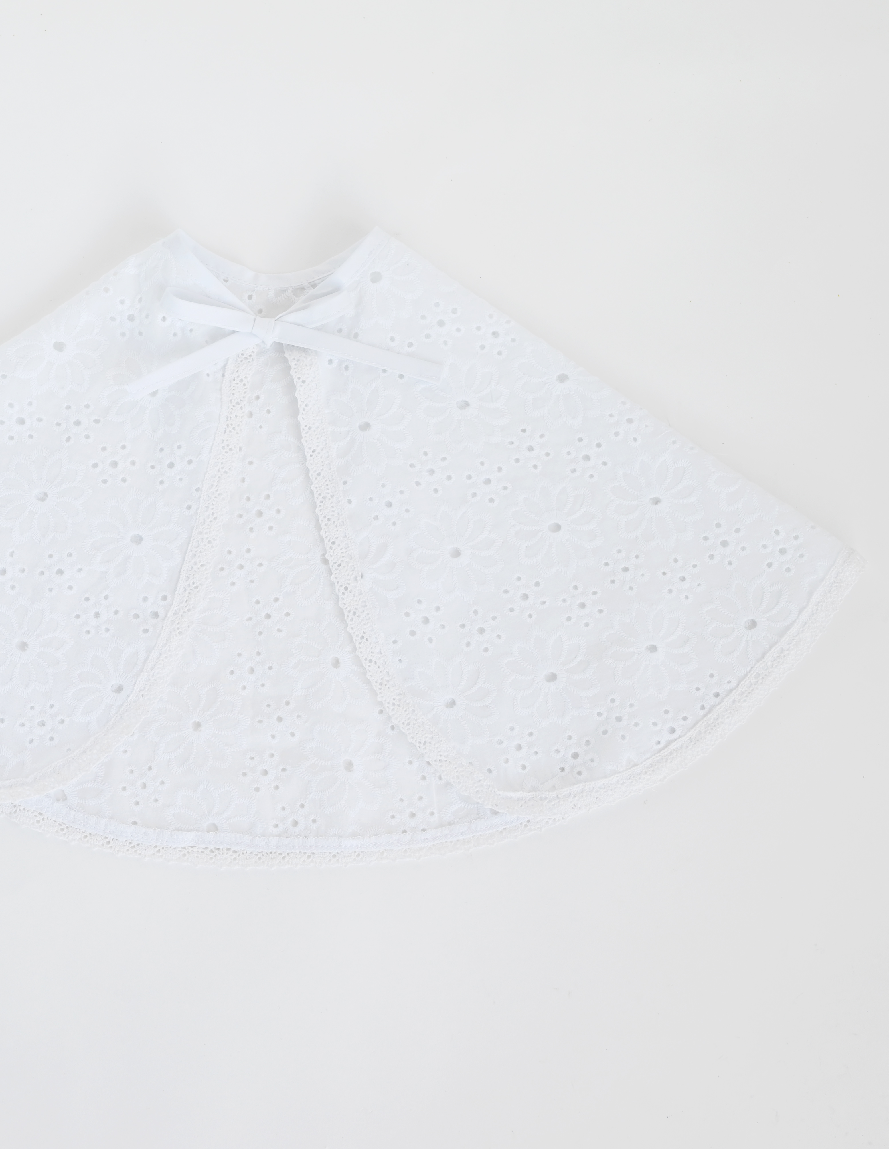 Siuvinėta krikšto skraistė "Rusnė"