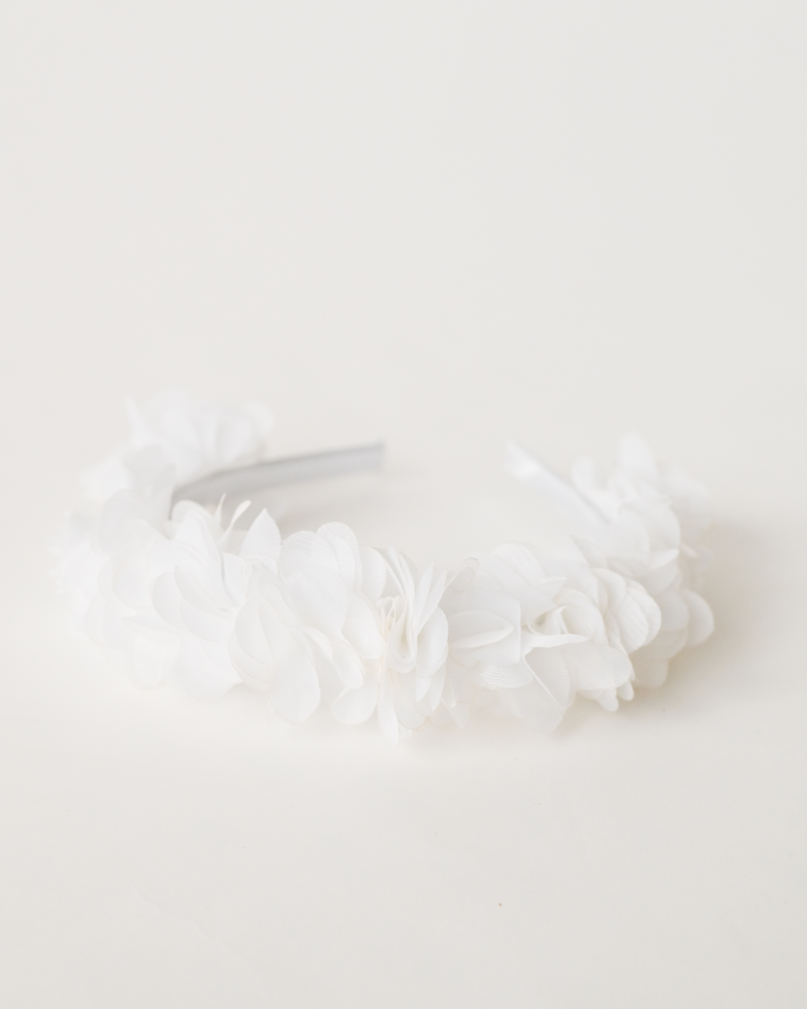 Plaukų lankelis "Beatričė" (baltas) 