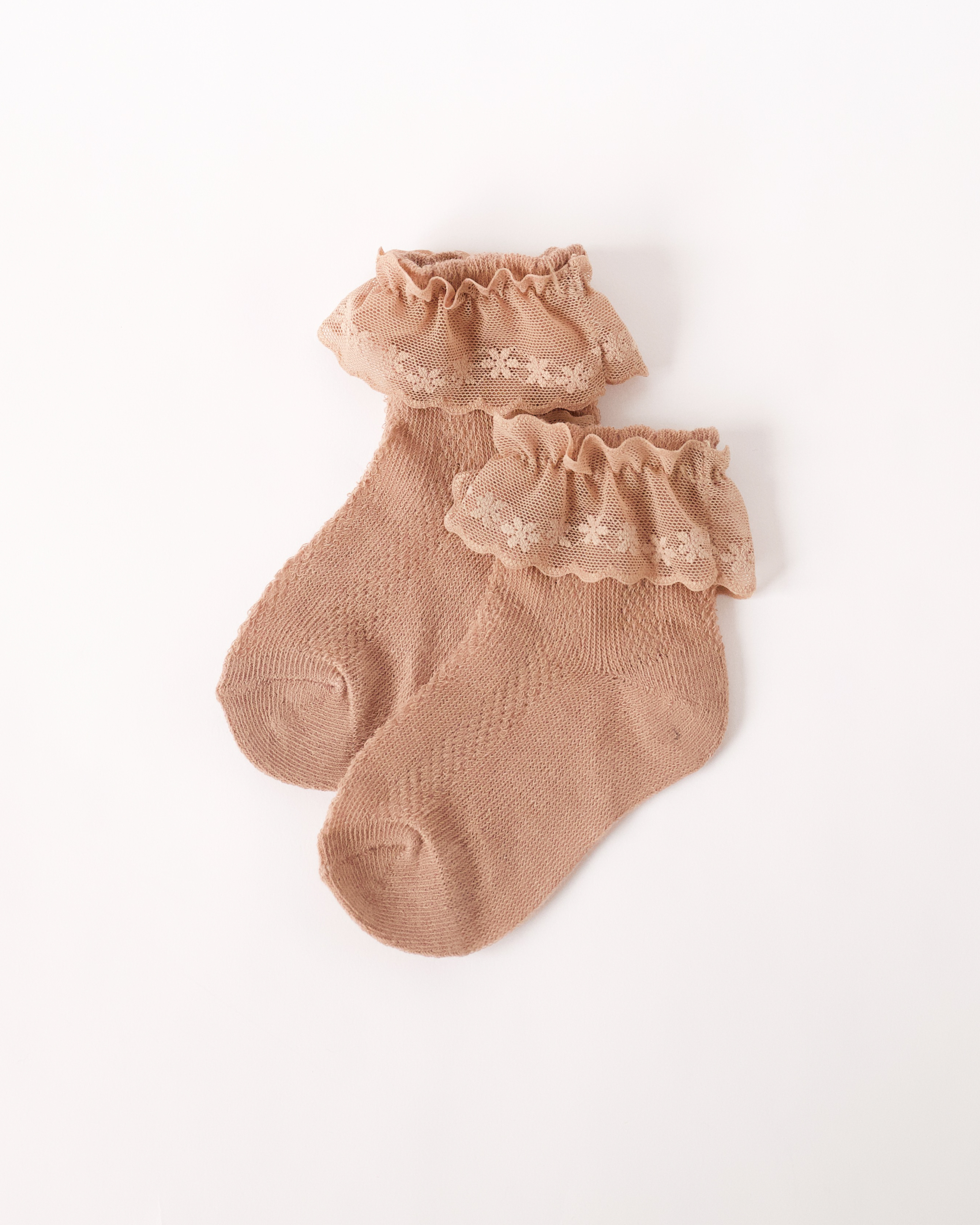 Vaikiškos rudos kojinės su nėrinuku