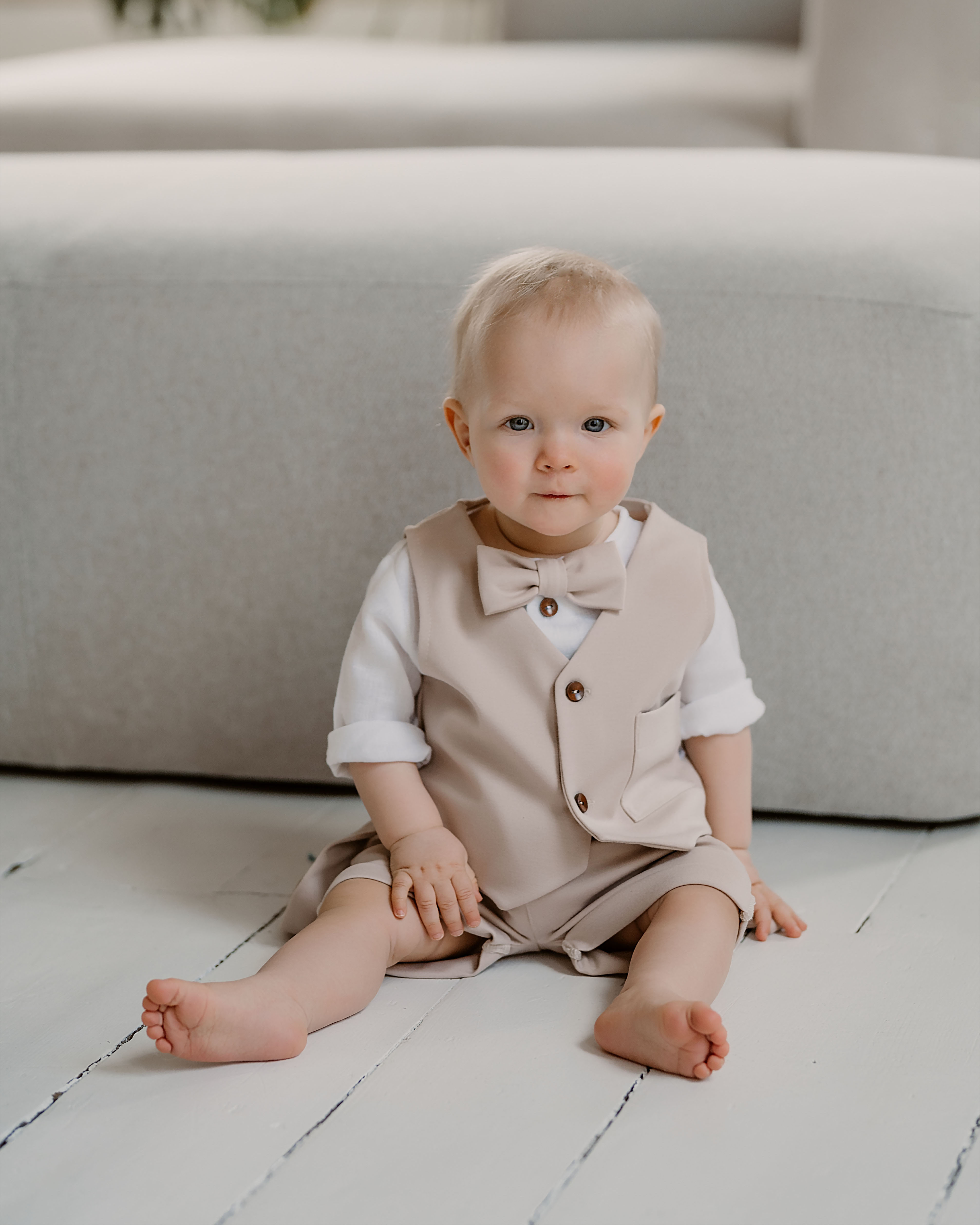 Krikšto kostiumėlis berniukui "Kasparas" (su šortais, 4dalių)