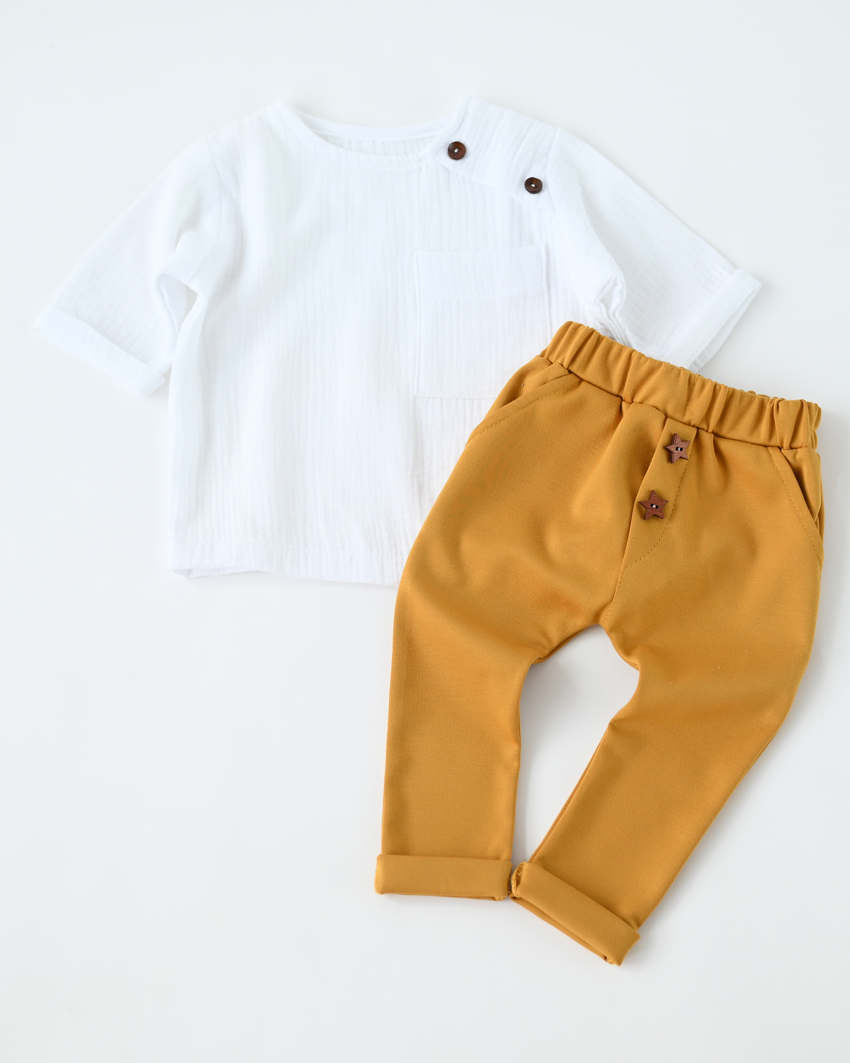 Kostiumėlis berniukui su muslino marškiniais "Rojus" (2 dalių)