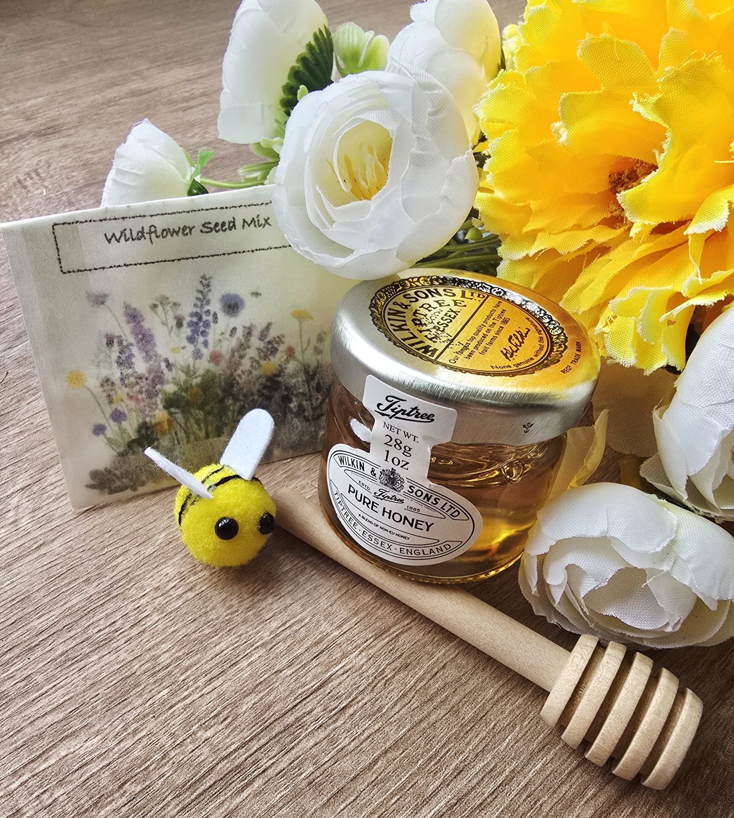 Bee Wild Bumbles Bag