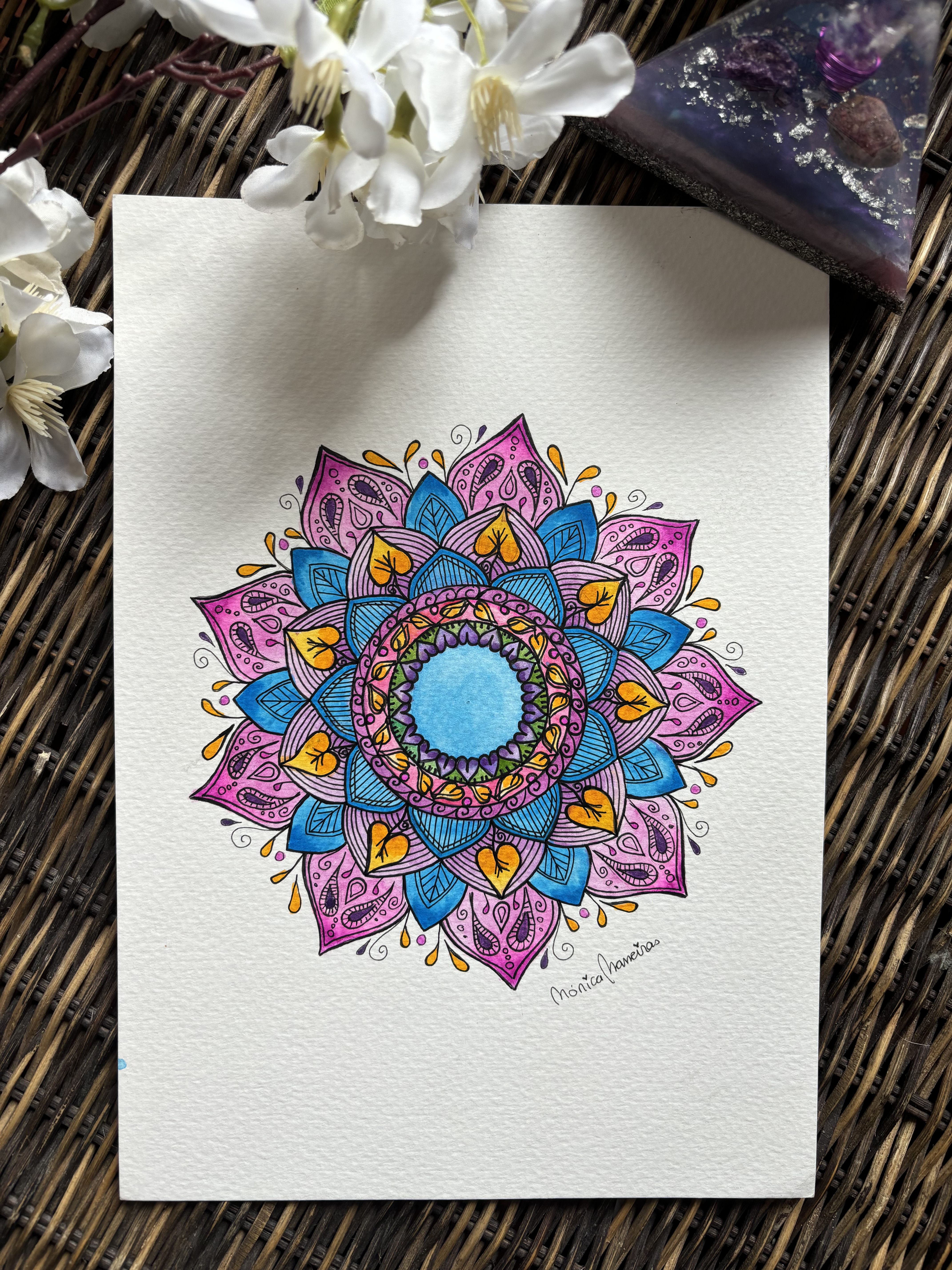 Mandala - "Eu Sou o Amor que Transcende o Meu Ser" de: Mónica Maneiras