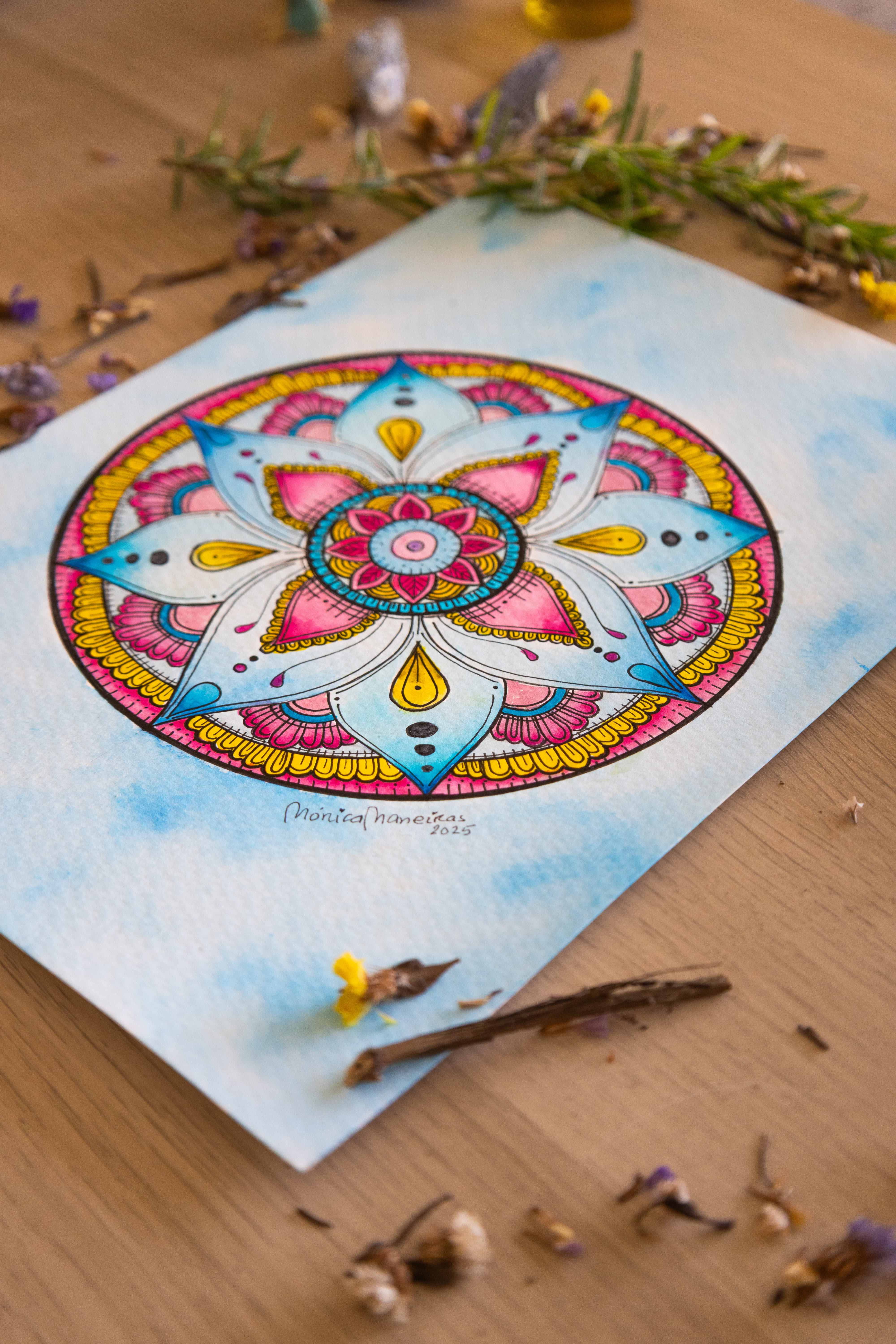 Mandala - " A calma que nutre o florescer " de: Mónica Maneiras