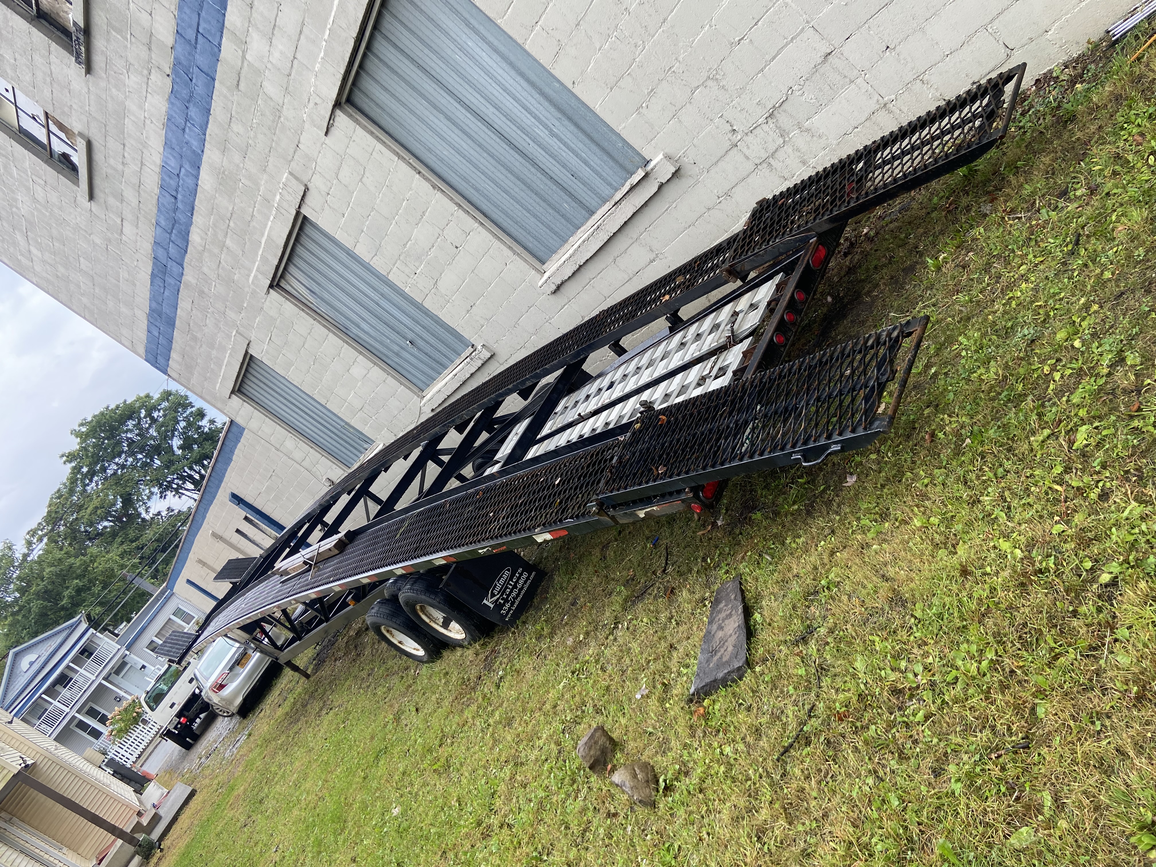 2018 Kaufman 3/4 Car Trailer with Extension Ramps