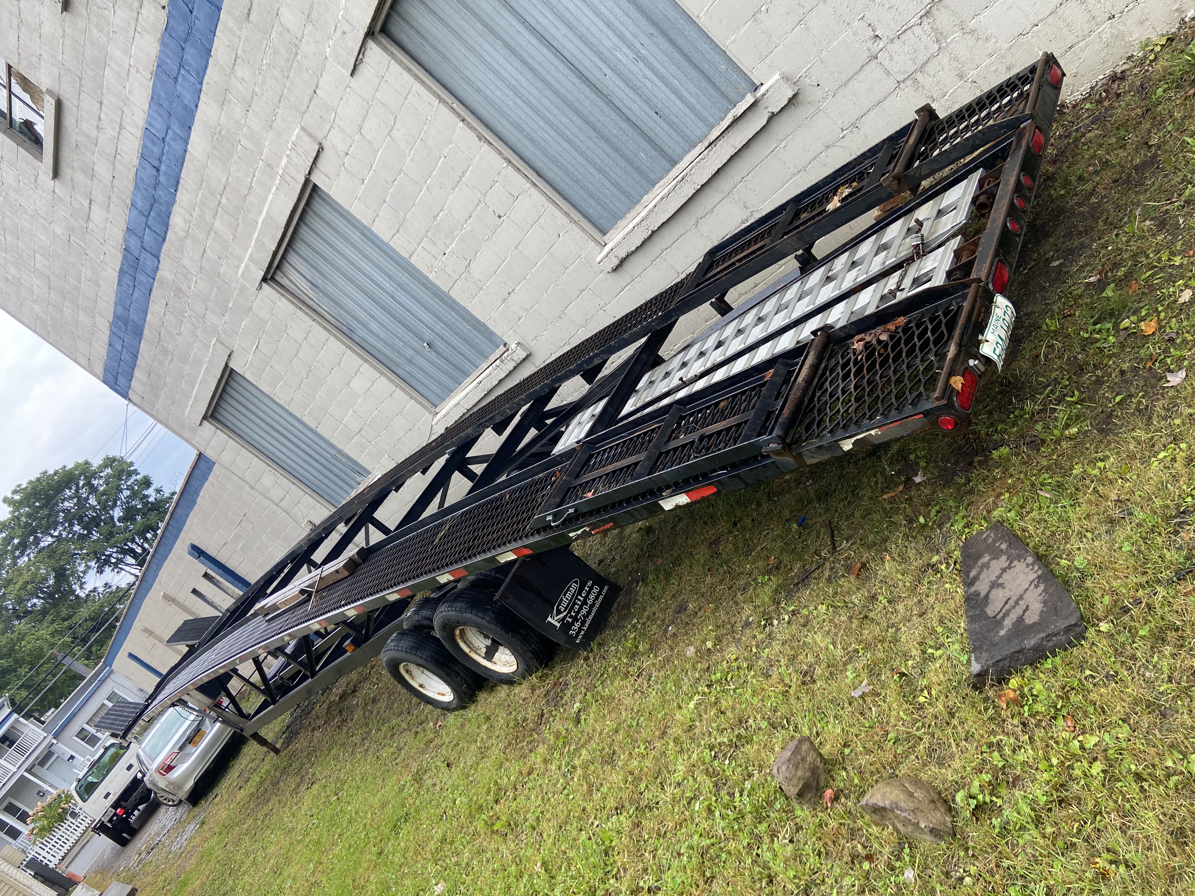 2018 Kaufman 3/4 Car Trailer with Extension Ramps