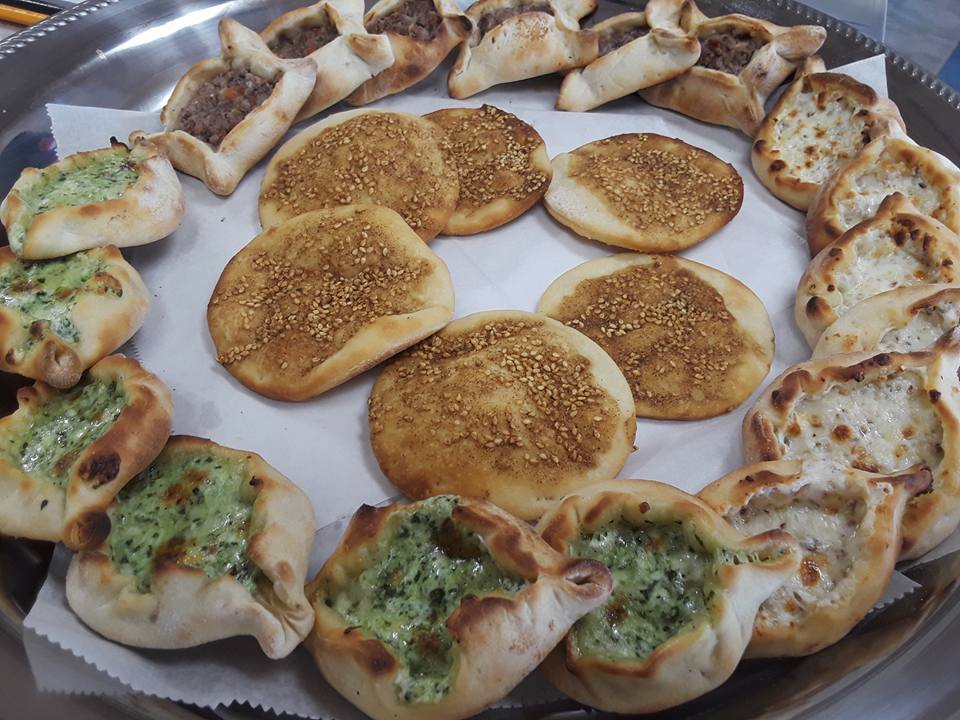 Zaatar pies (Dozen 12 boats)