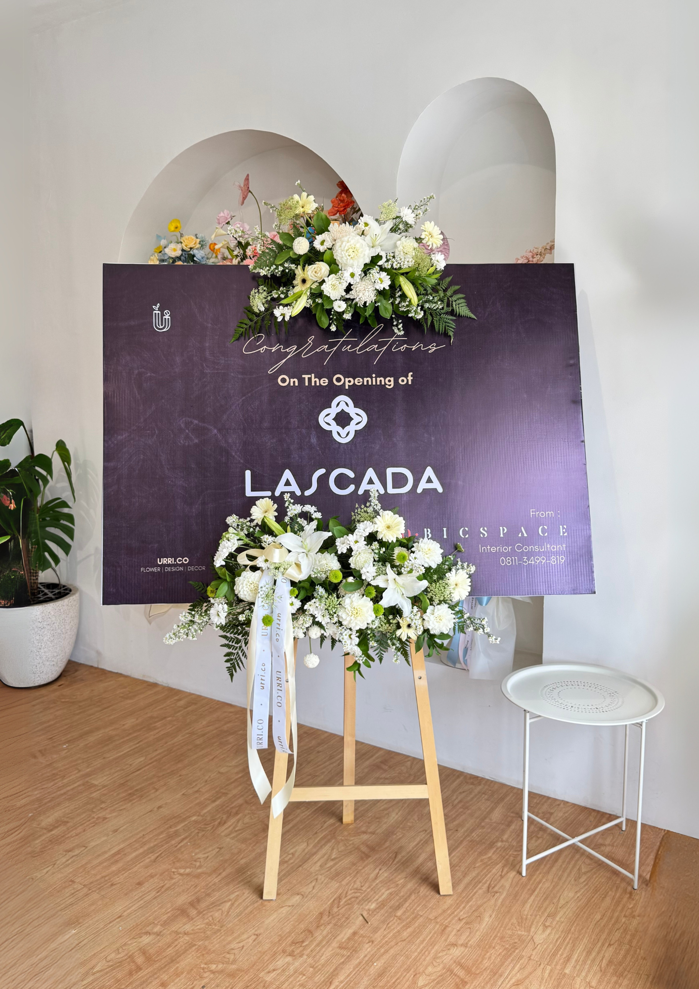 Standing Flower Board - Fresh Flower