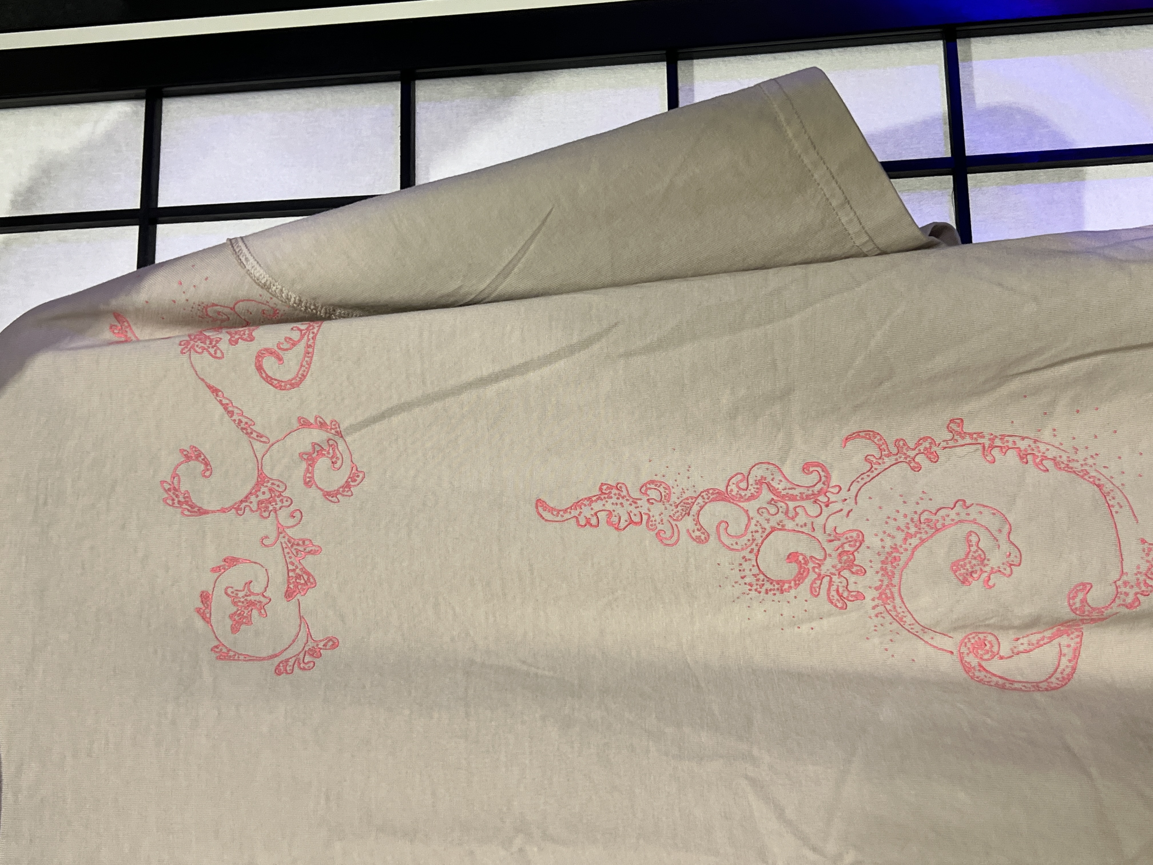 MIEØŴ Coral T-shirt