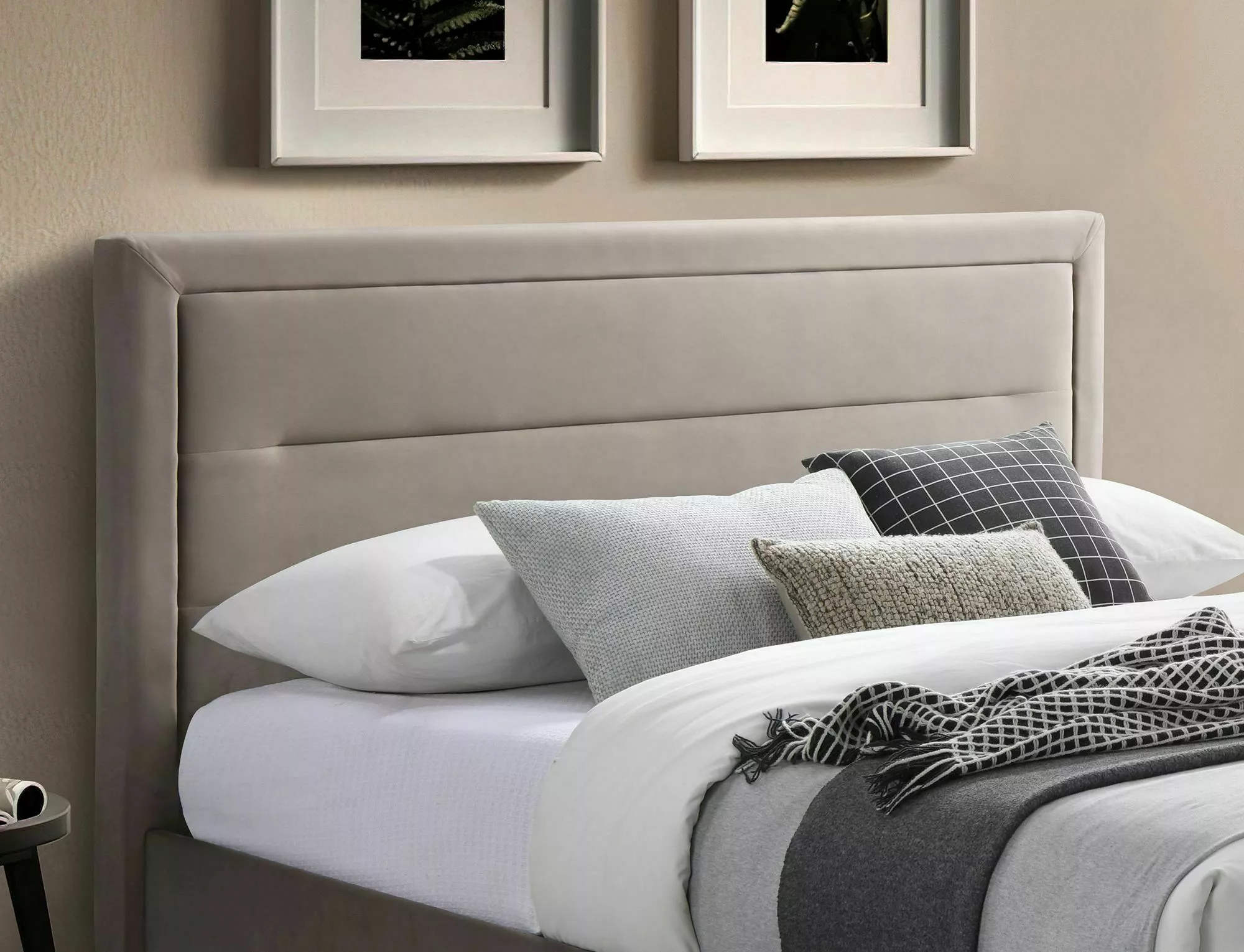 Miegamojo lova Malaga su grotelėmis