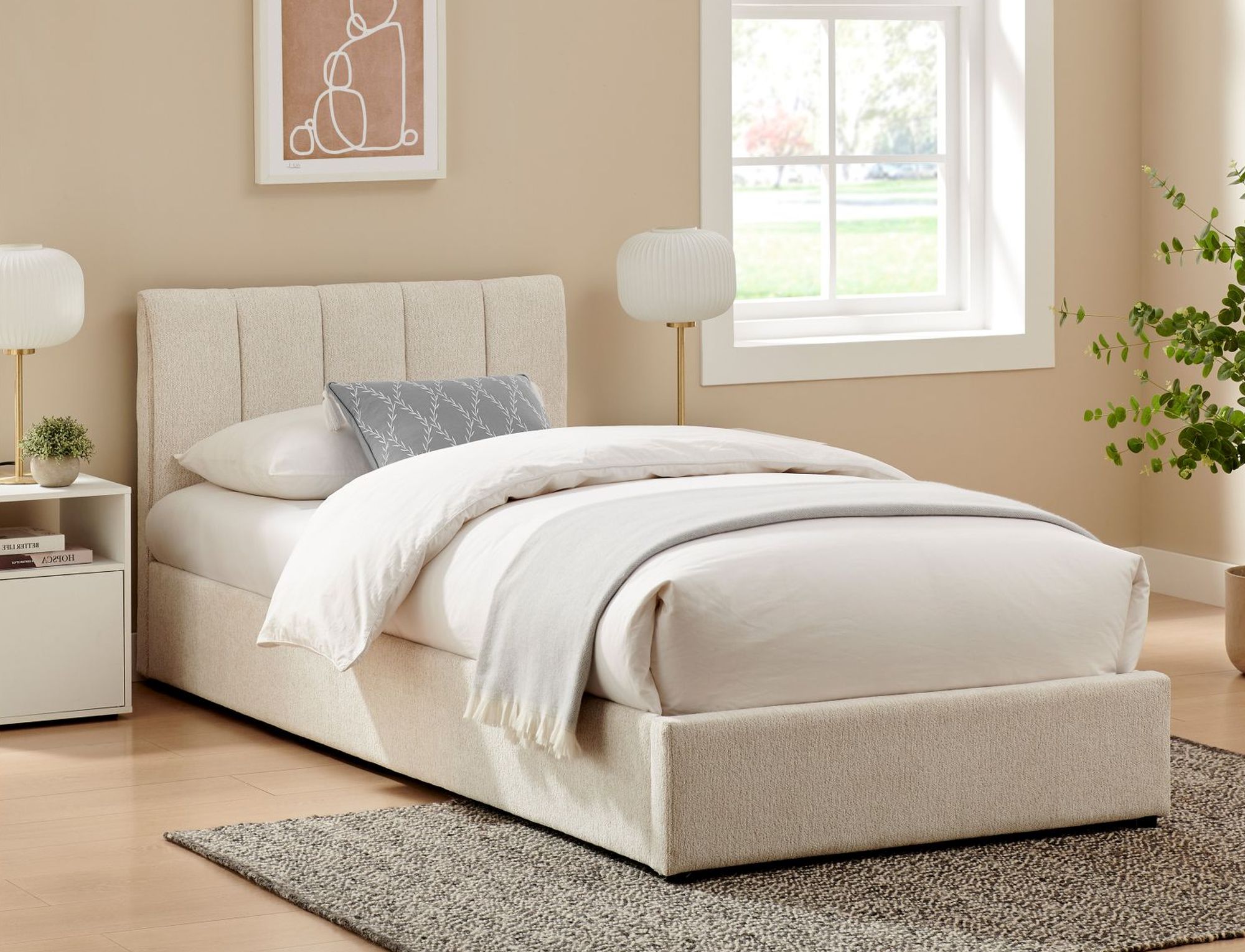 Miegamojo lova Montreal, su patalų dėže, grotelėmis