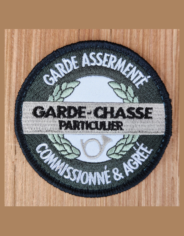 Écusson brodé « GARDE-CHASSE » (vert, blanc, argent)