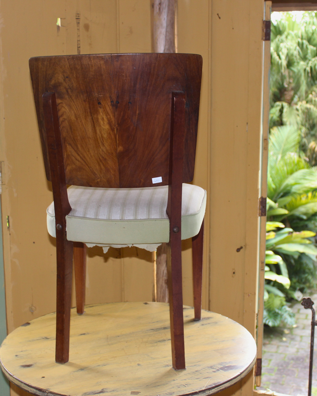 Cadeira Vintage Mid-Century em Madeira Nobre com Encosto Curvo - Assento Estofado