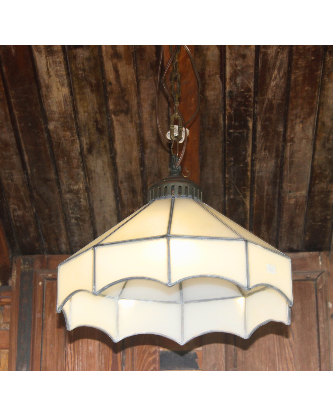 Lustre Pendente Vintage com Cúpula em Vidro Leitoso - 11 Lados/Gomos