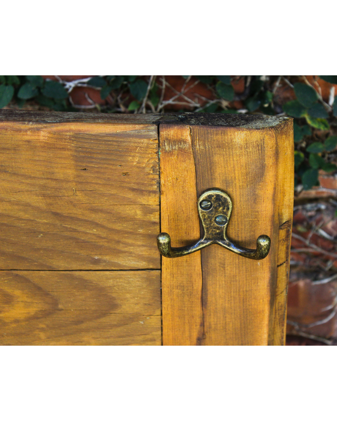Prateleira de Canto Vintage Upcycled