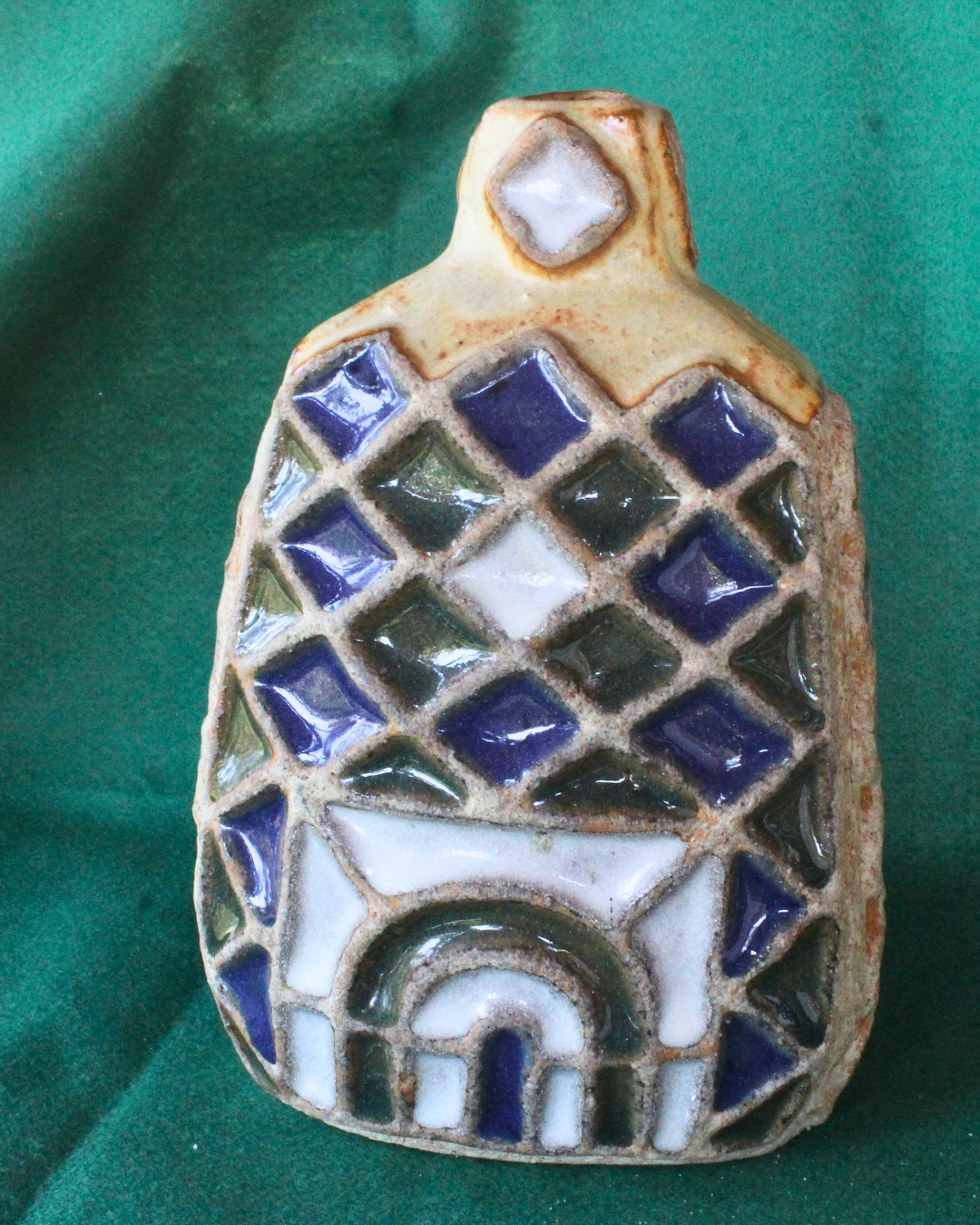 Conjunto Exclusivo de Cerâmica Artesanal Assinada "4#" (Barcelona)