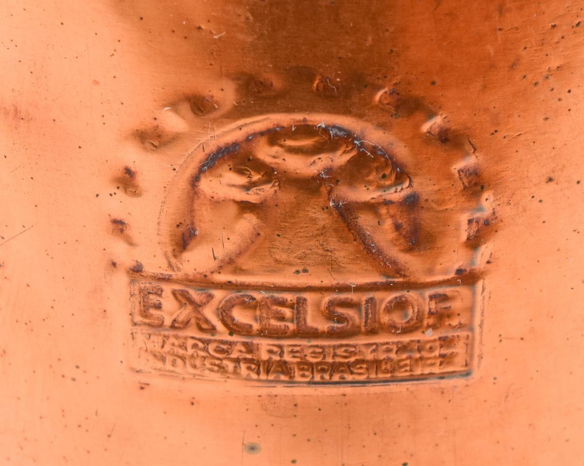 Abajur Artesanal EXCELSIOR - Antigo Pulverizador de Cobre Transformado em Luminária Vintage Industrial