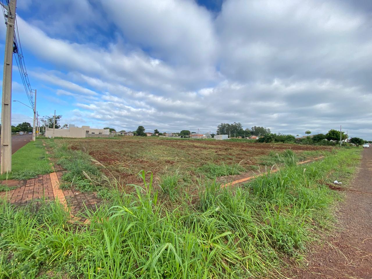 Lotes em Itaipulândia