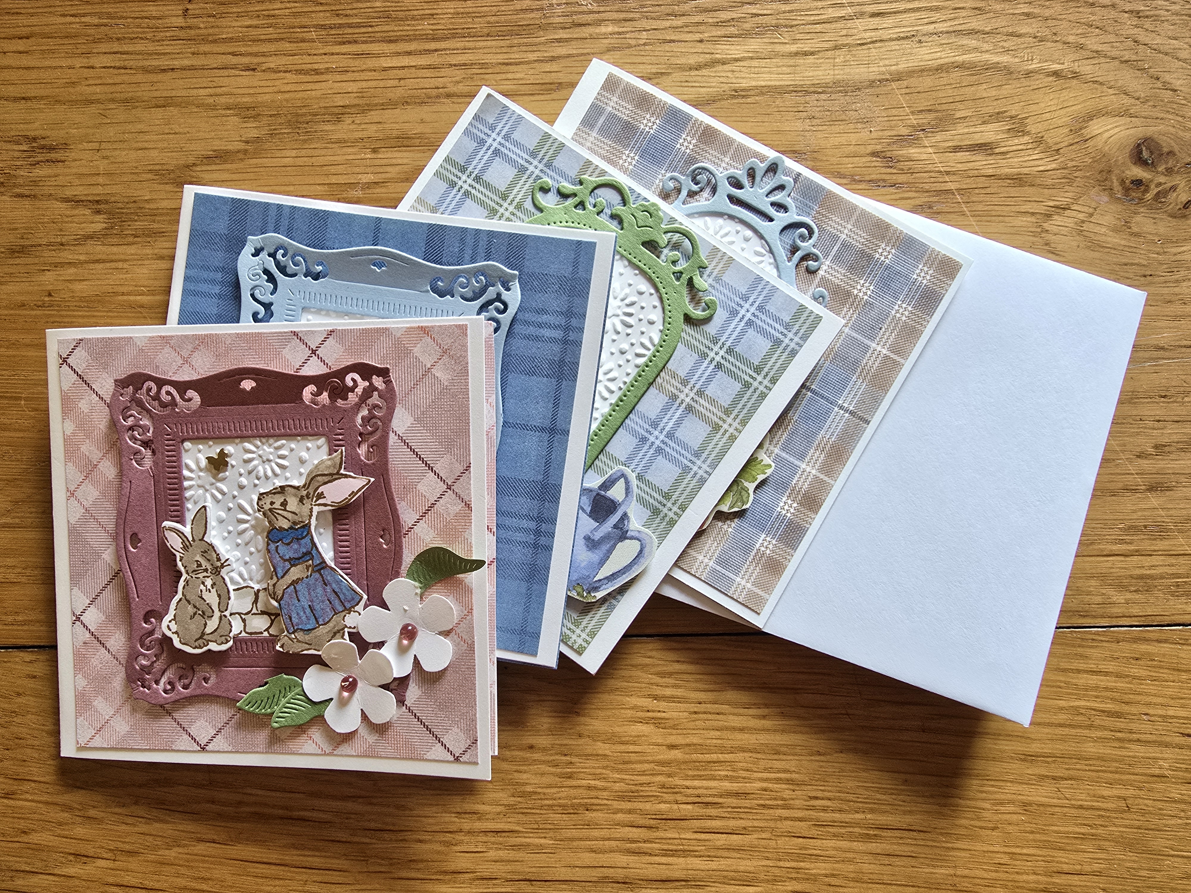Pack of 4 hand made greetings cards and envelopes
